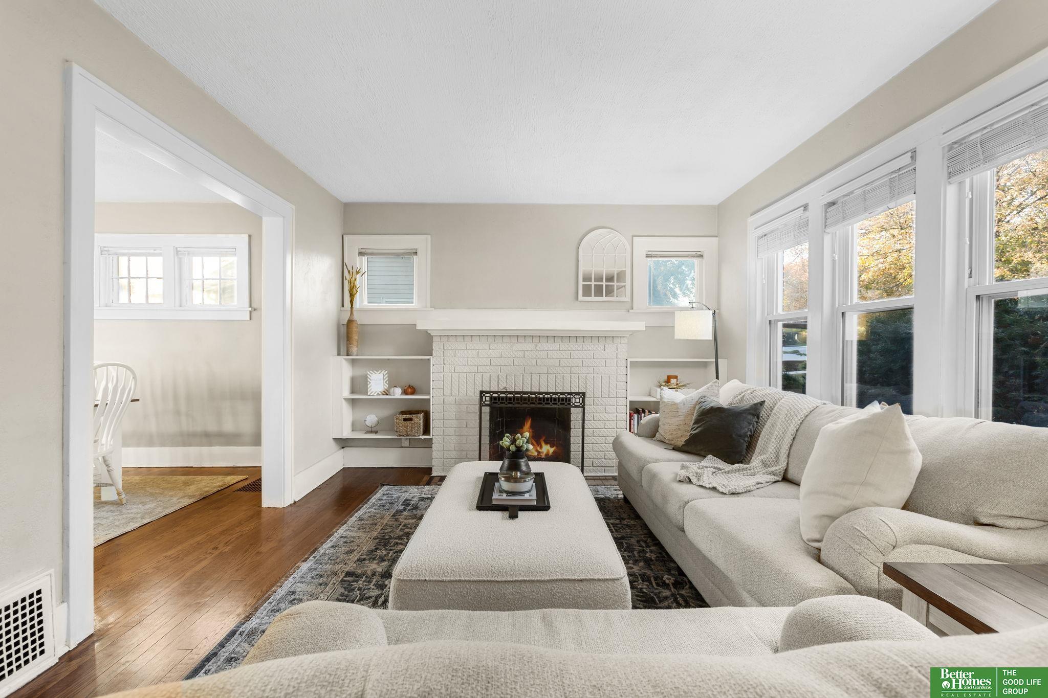 4405 Woolworth Avenue