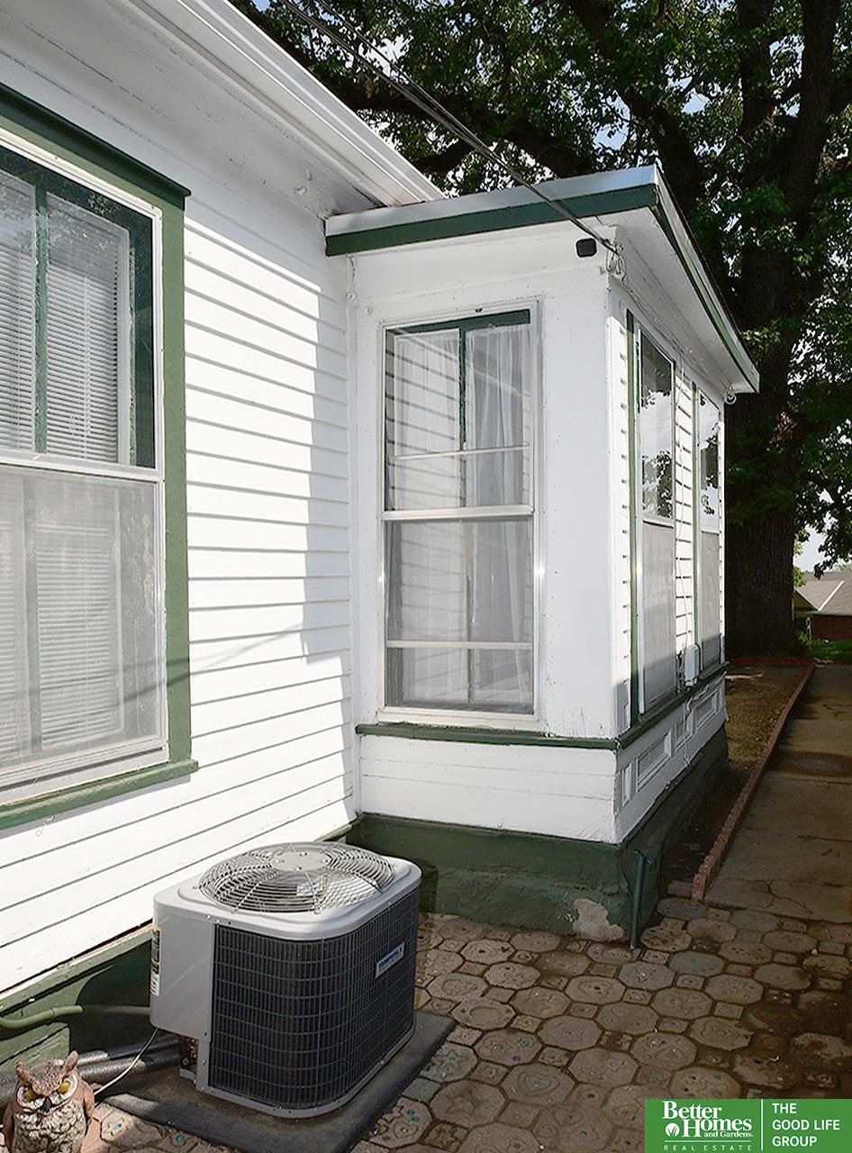 2328 S 10 Street