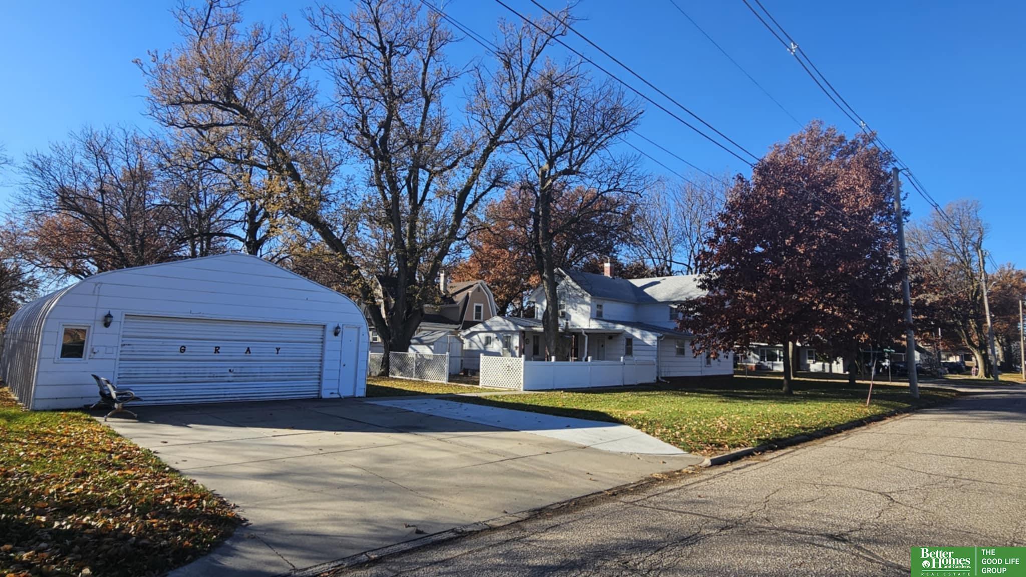 828 N Elmer Avenue