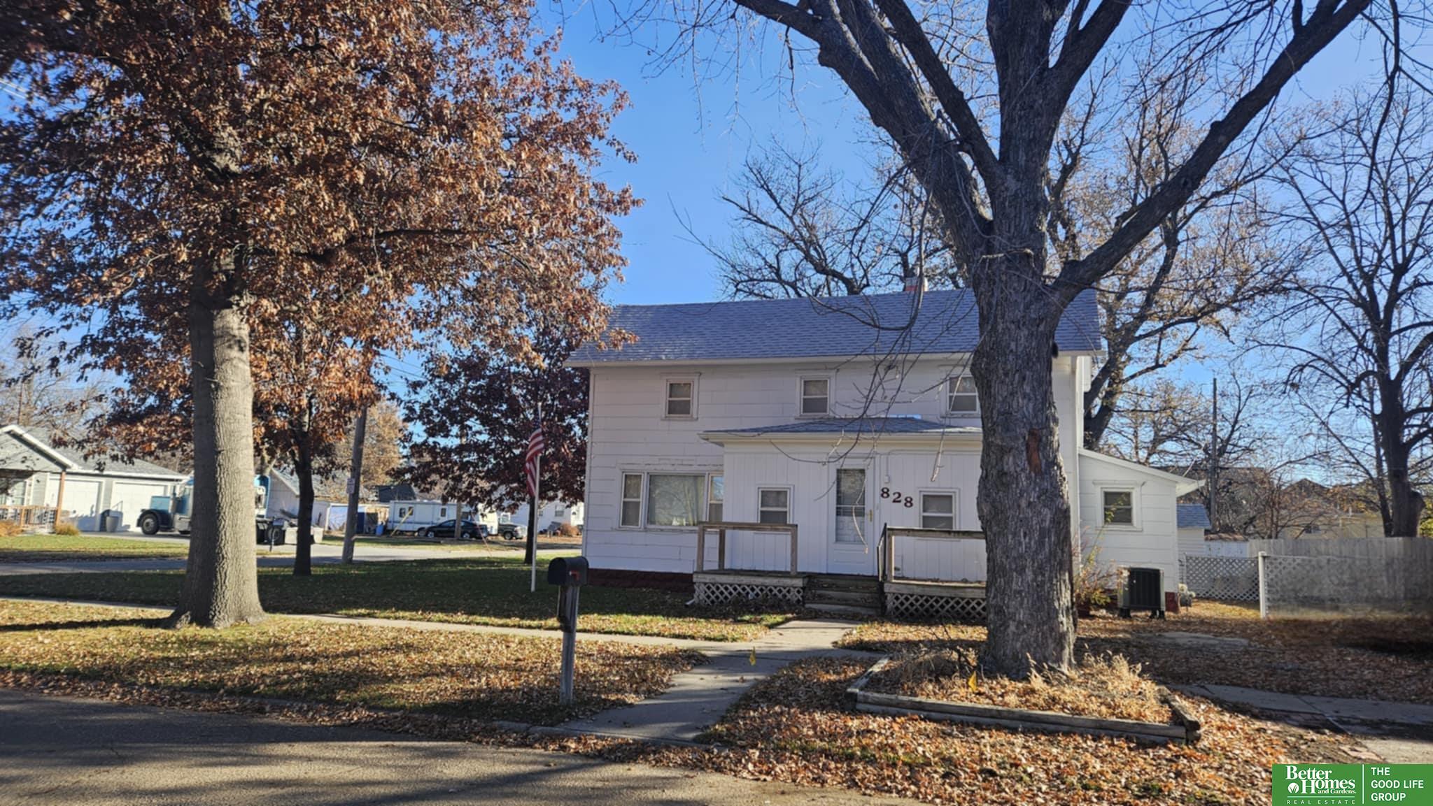 828 N Elmer Avenue