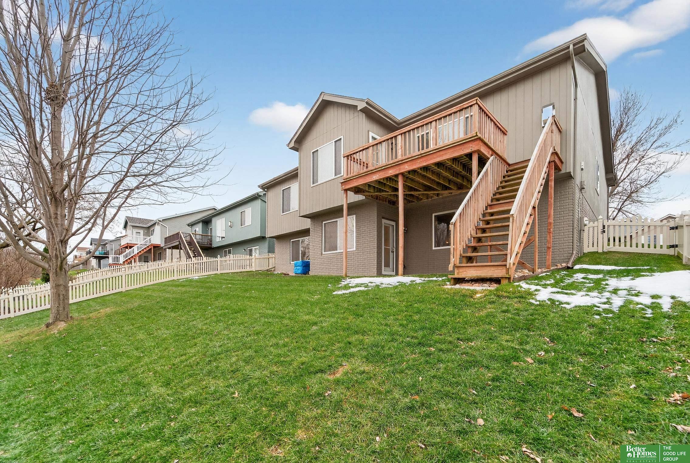 6707 N 148th Street