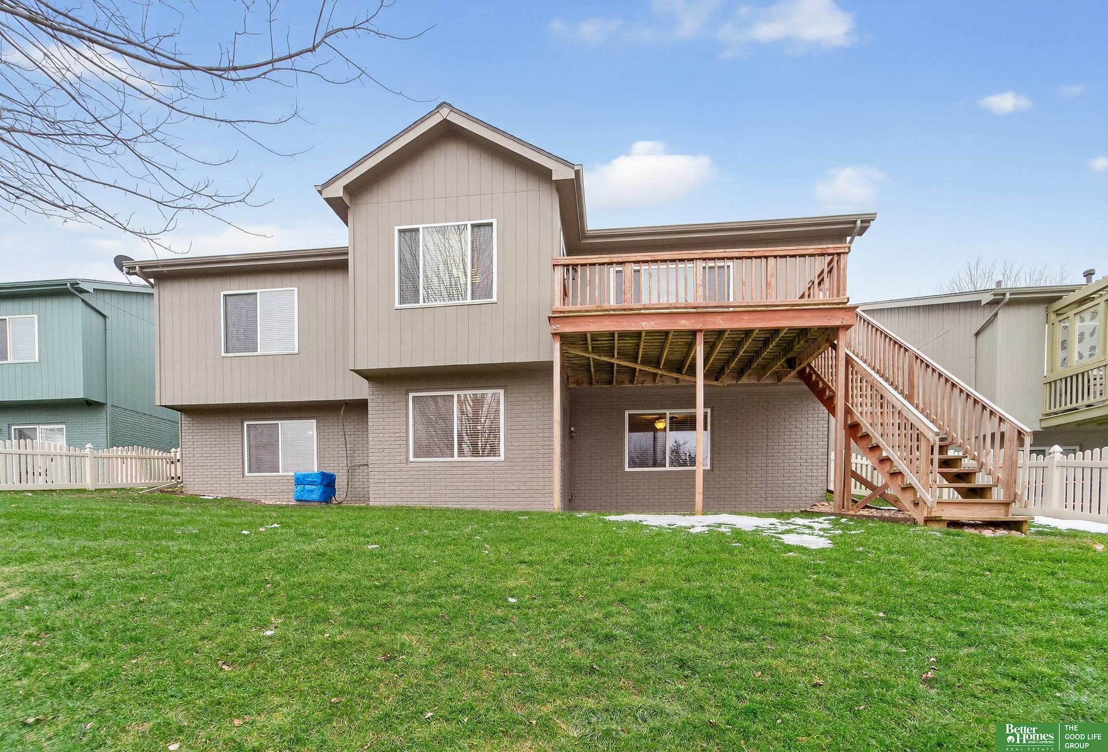 6707 N 148th Street