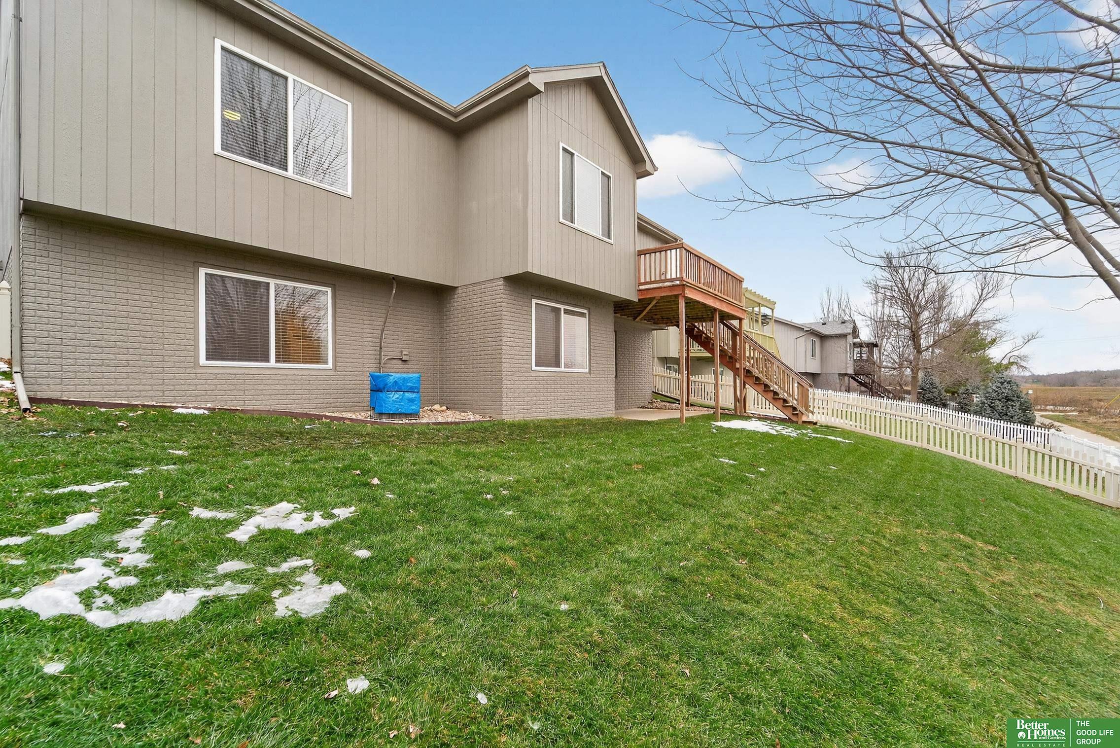 6707 N 148th Street