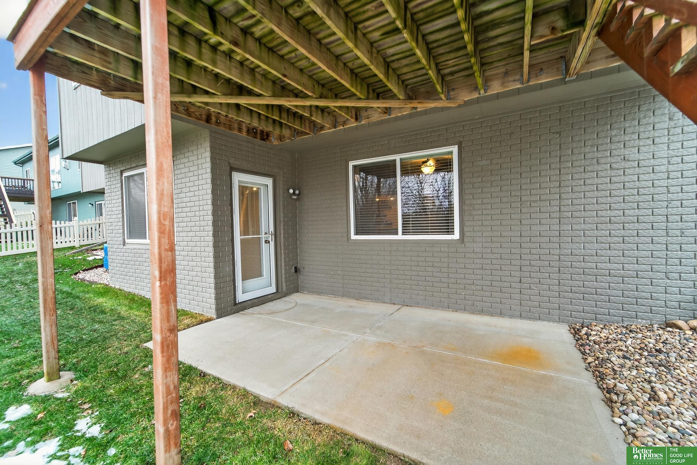 6707 N 148th Street