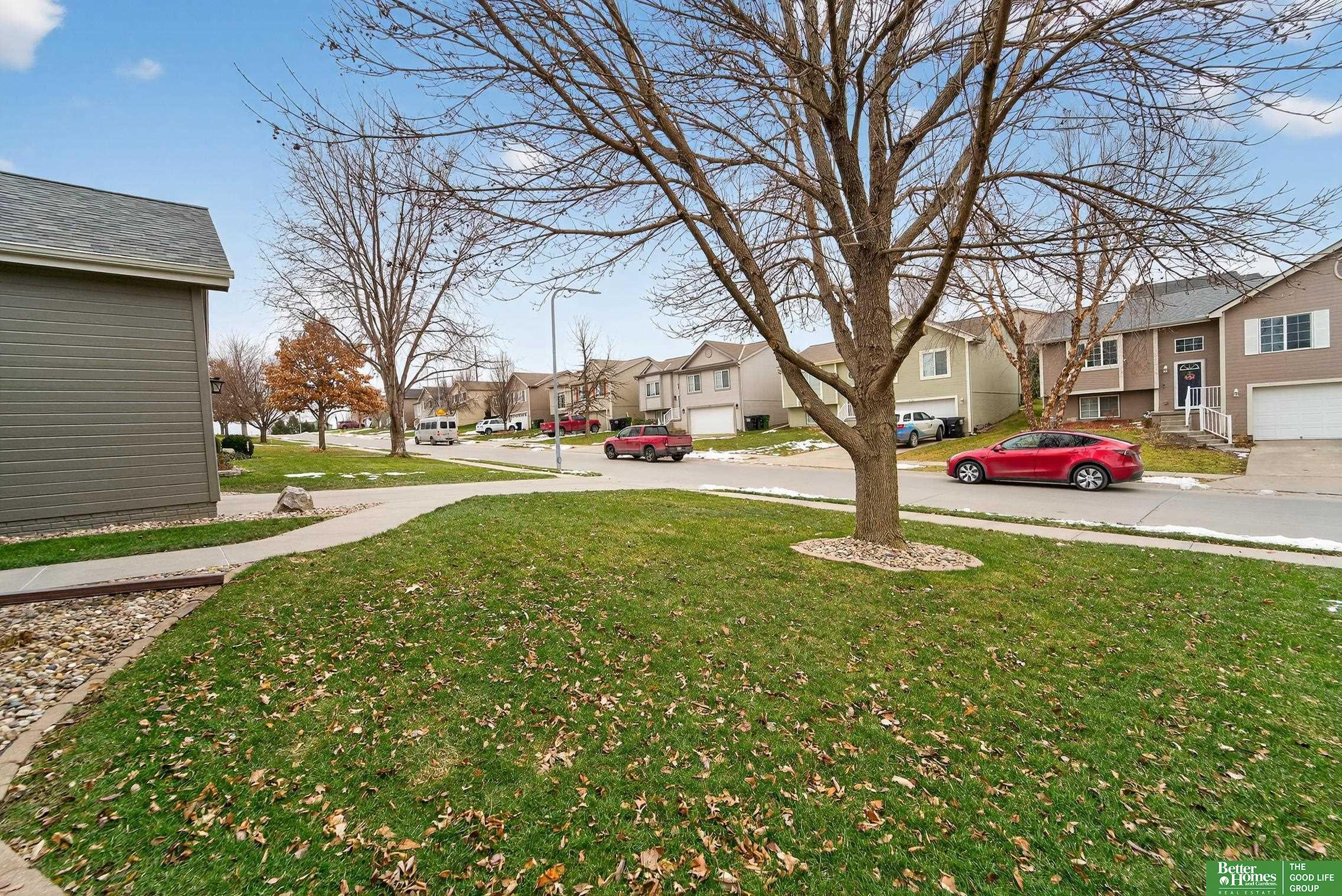 6707 N 148th Street