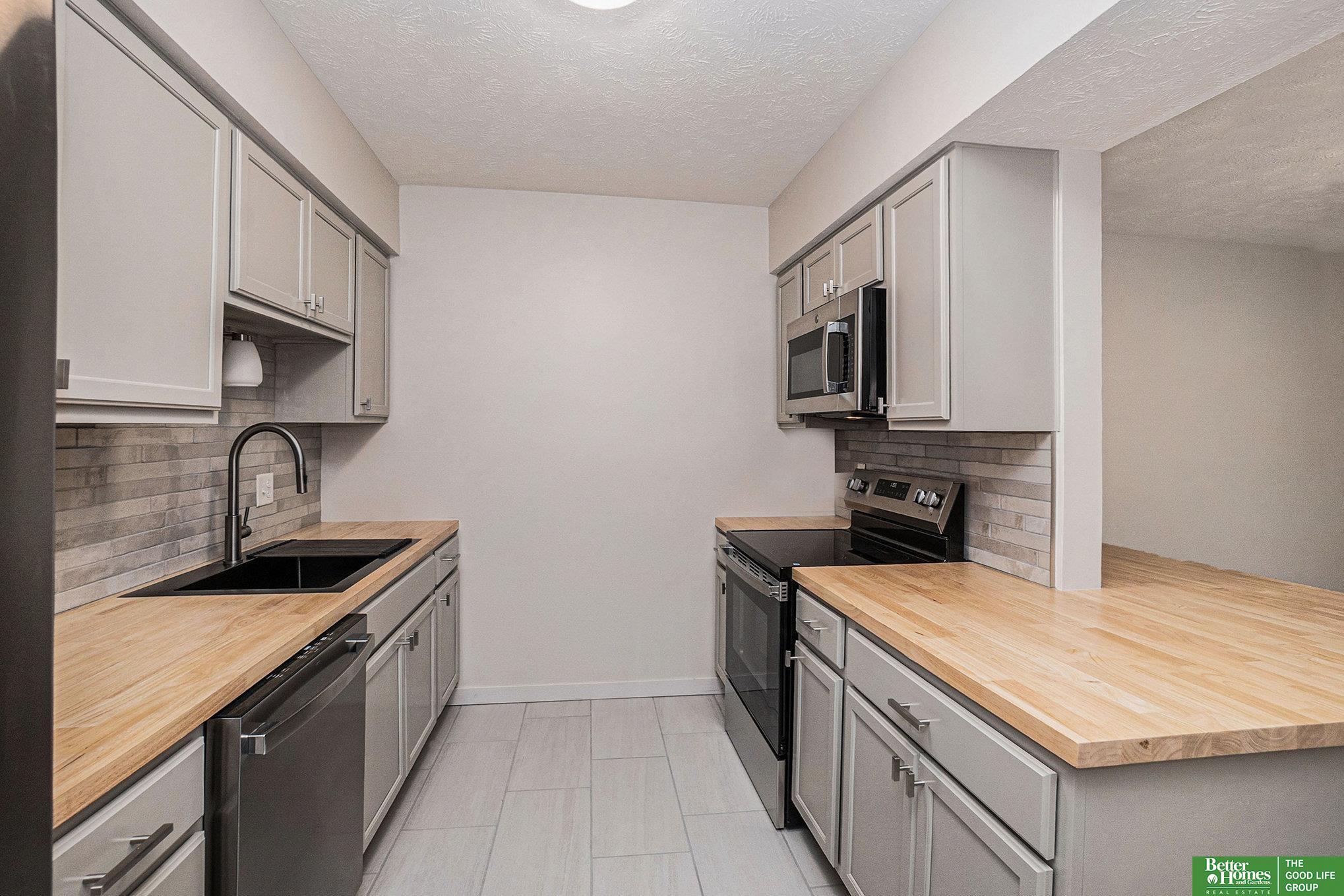 12025 Pierce Plaza # 124