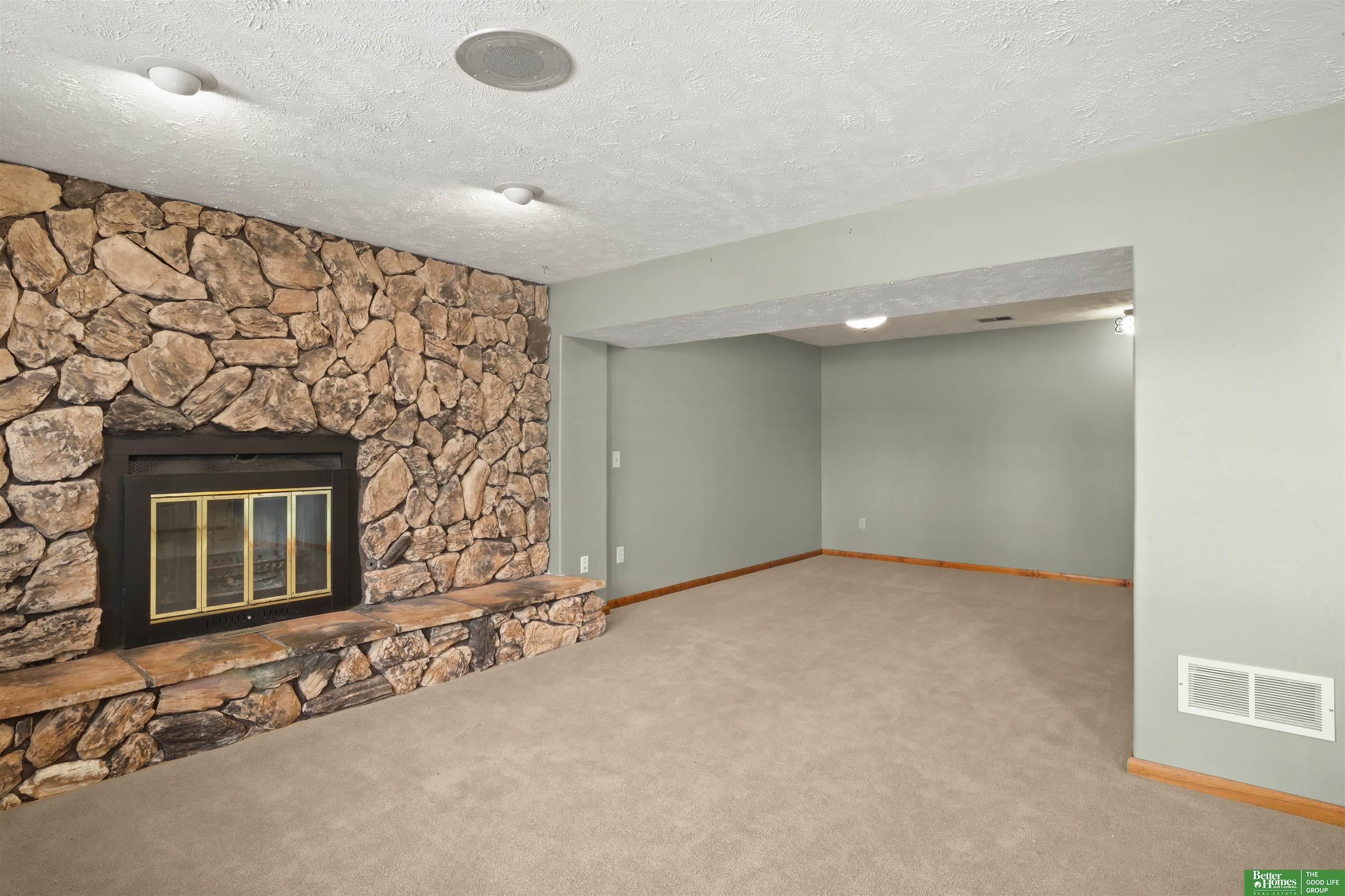 3306 Lynnwood Drive