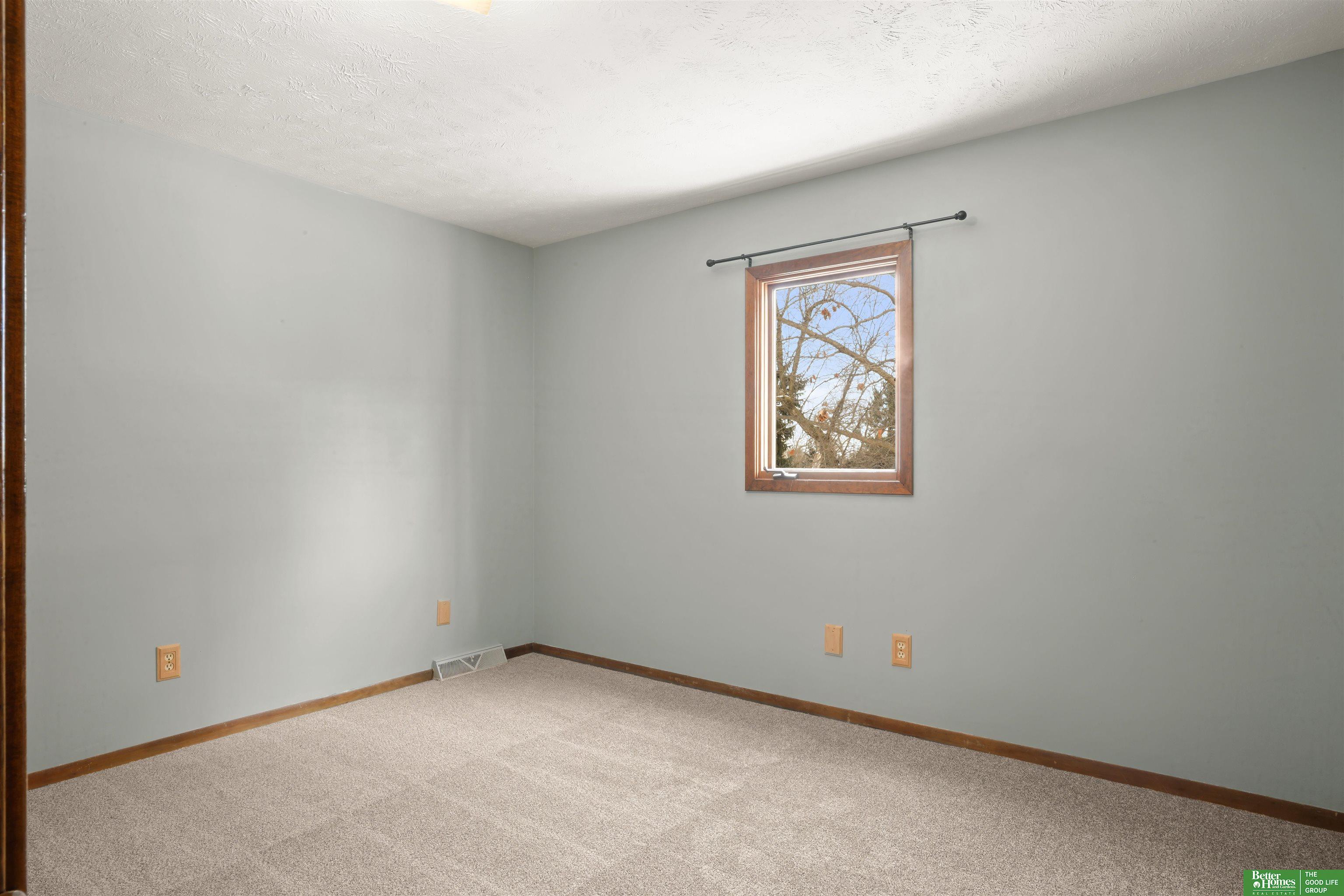 3306 Lynnwood Drive
