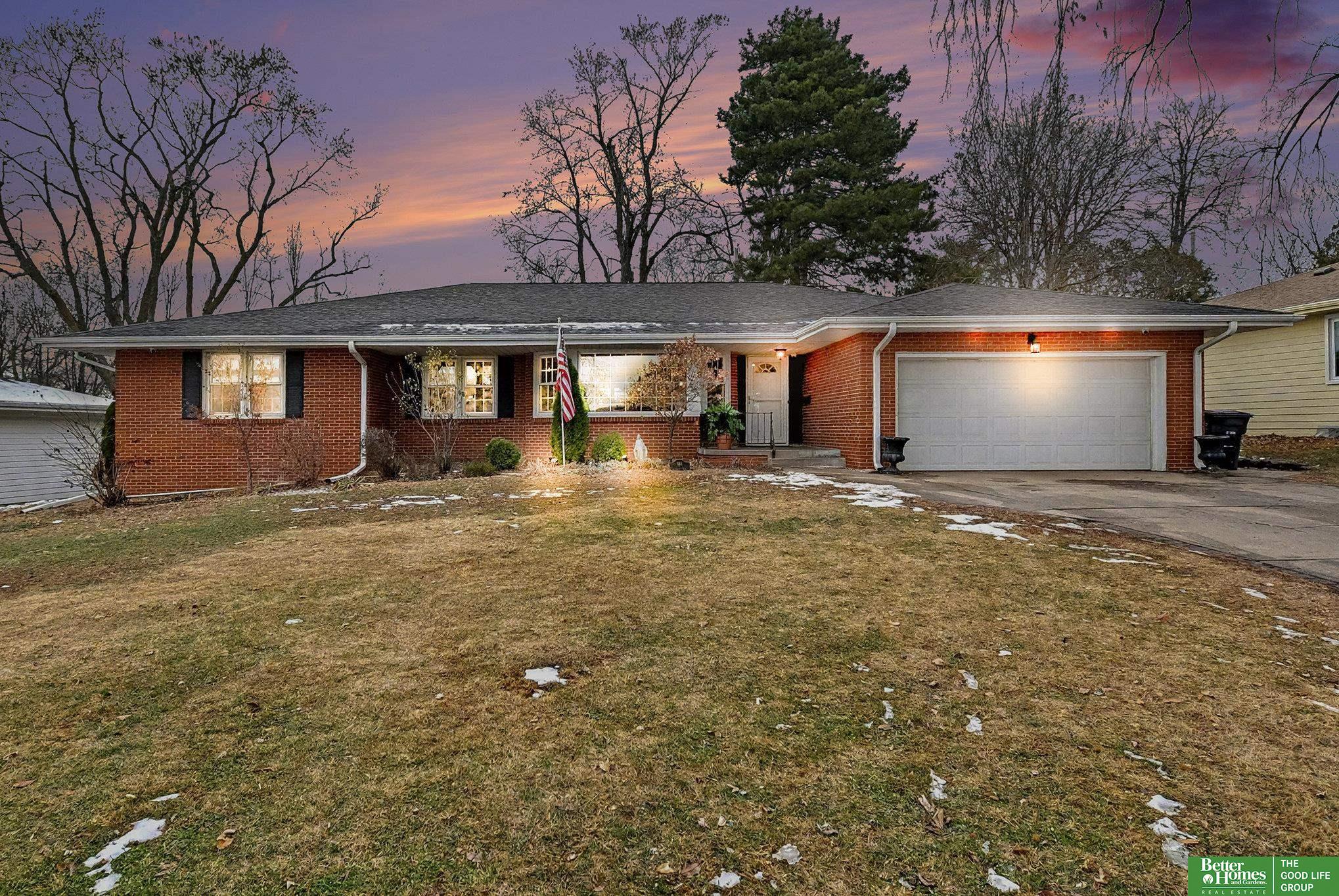 914 Hillcrest Drive