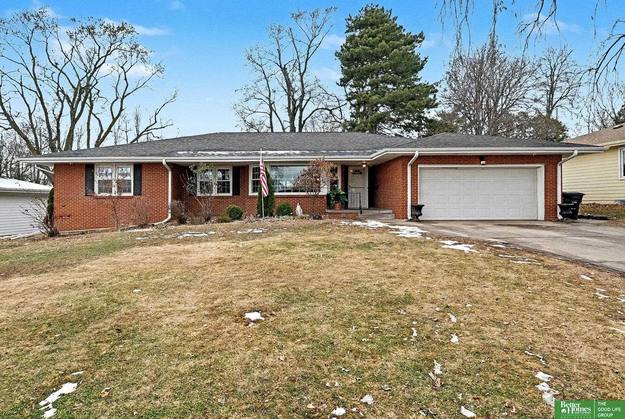 914 Hillcrest Drive