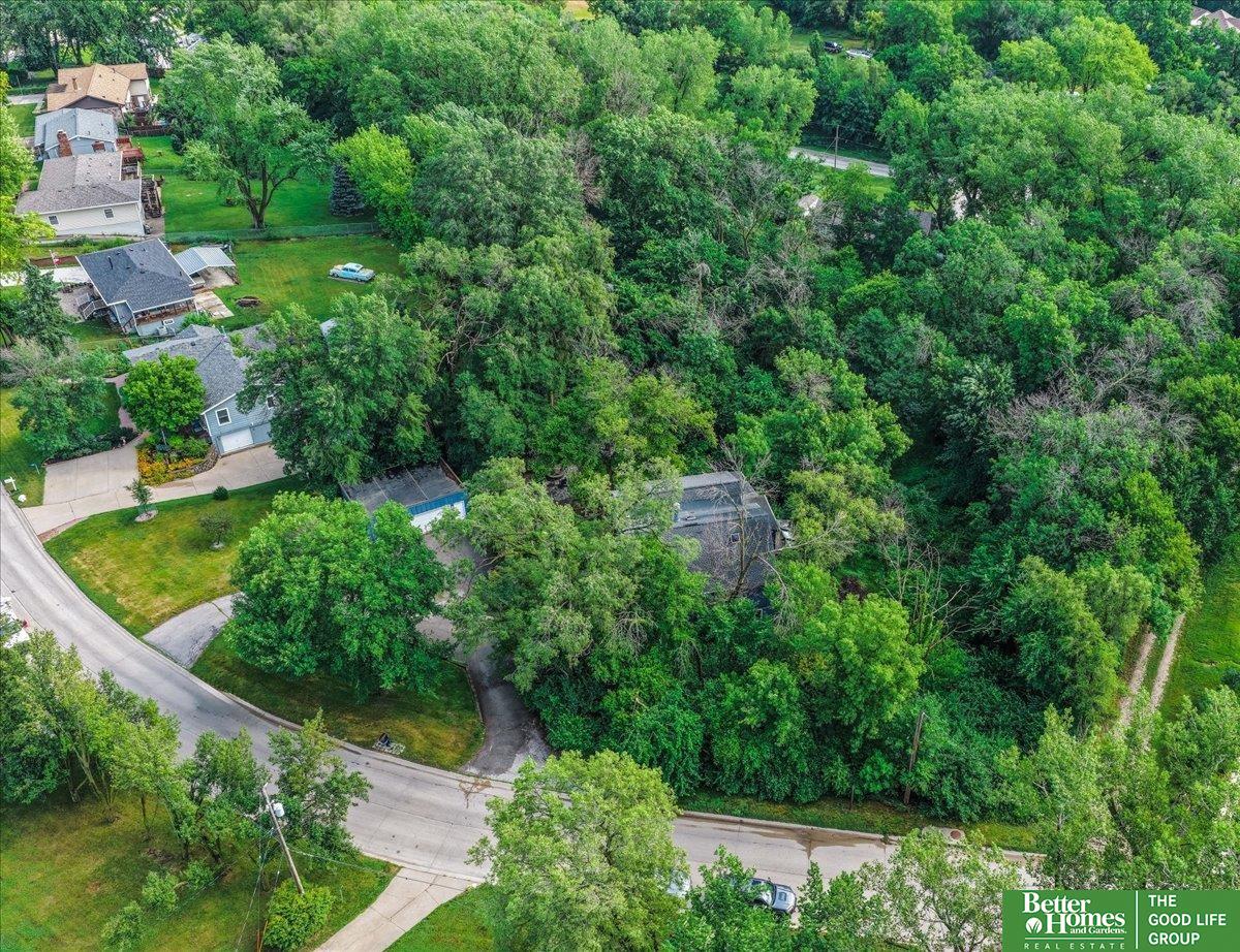605 Ridge Road N