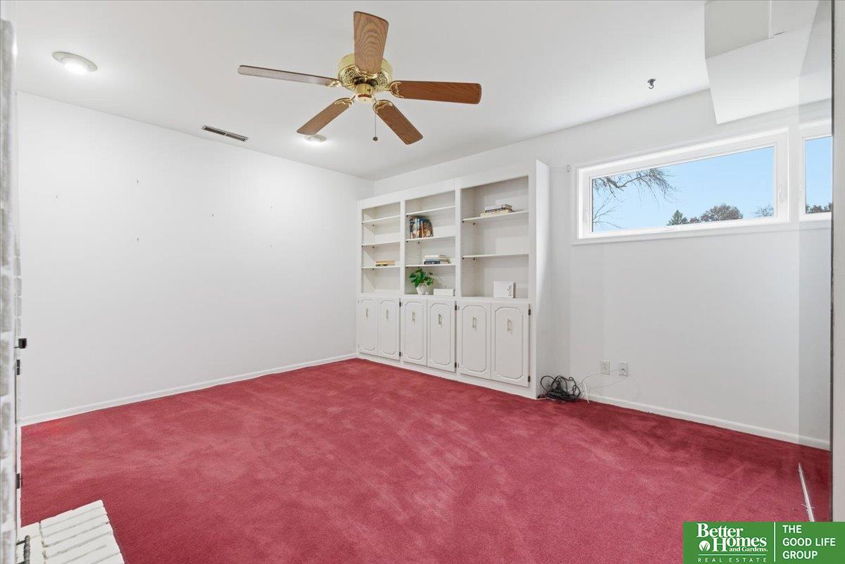 605 Ridge Road N