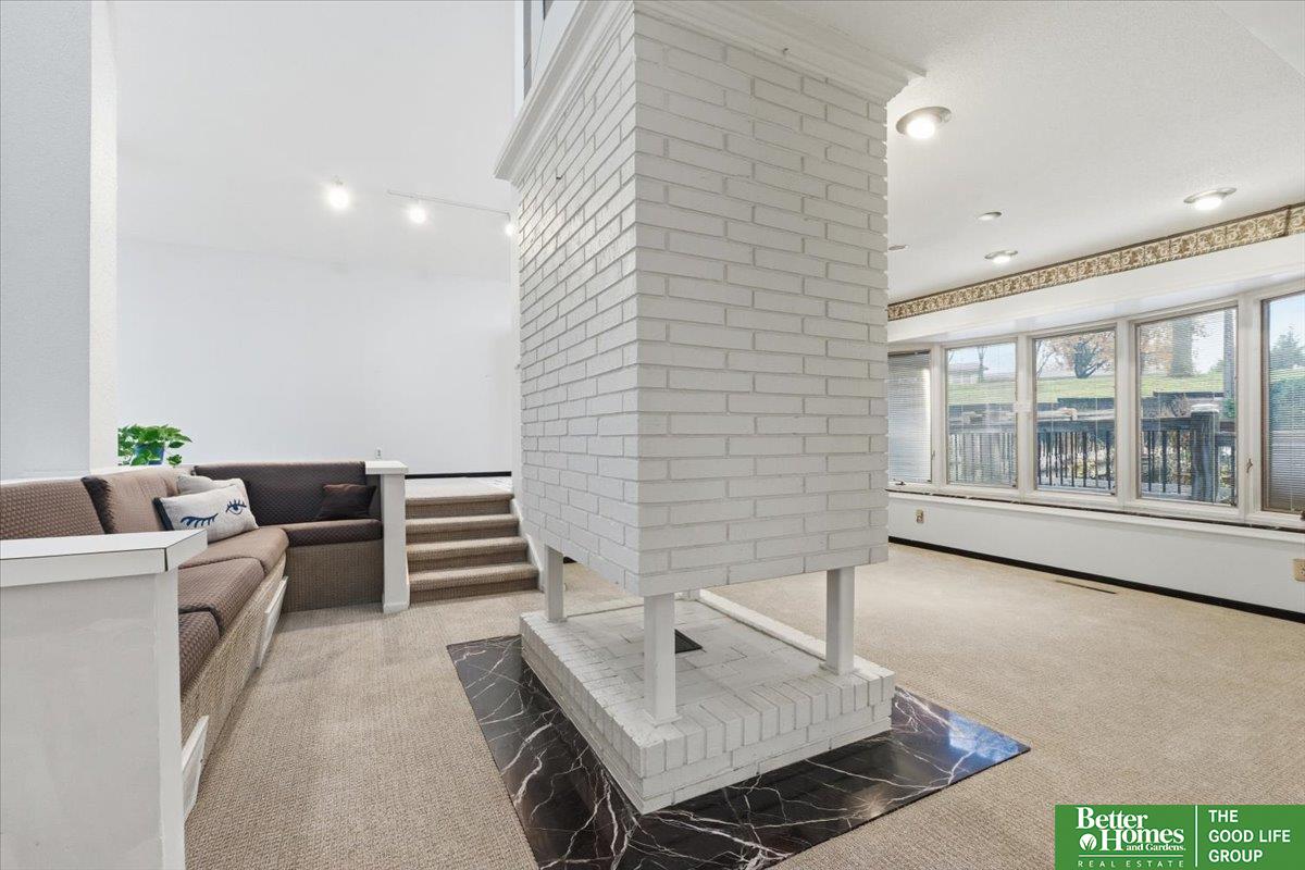 605 Ridge Road N