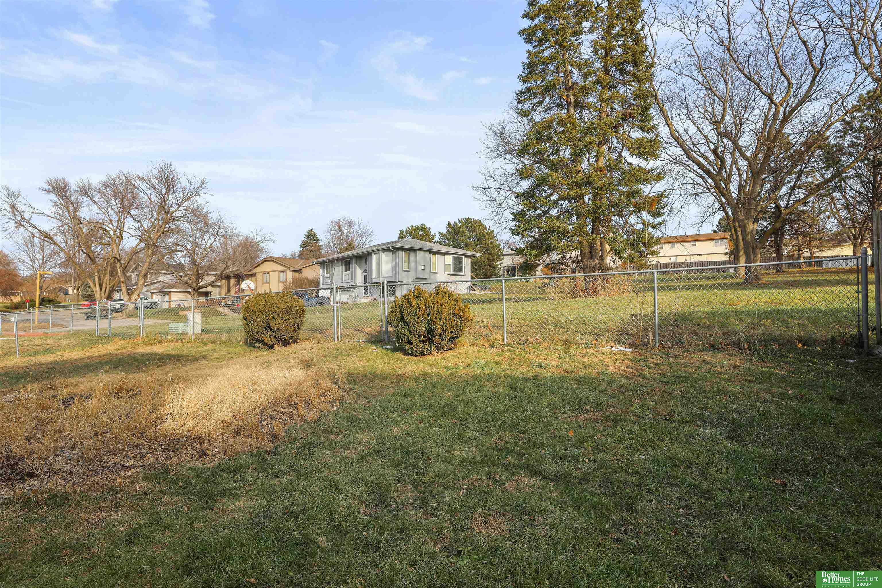 6023 N 110th Circle