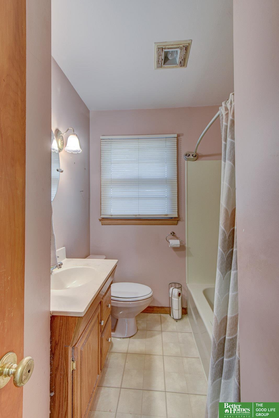 3252 S 74th Street