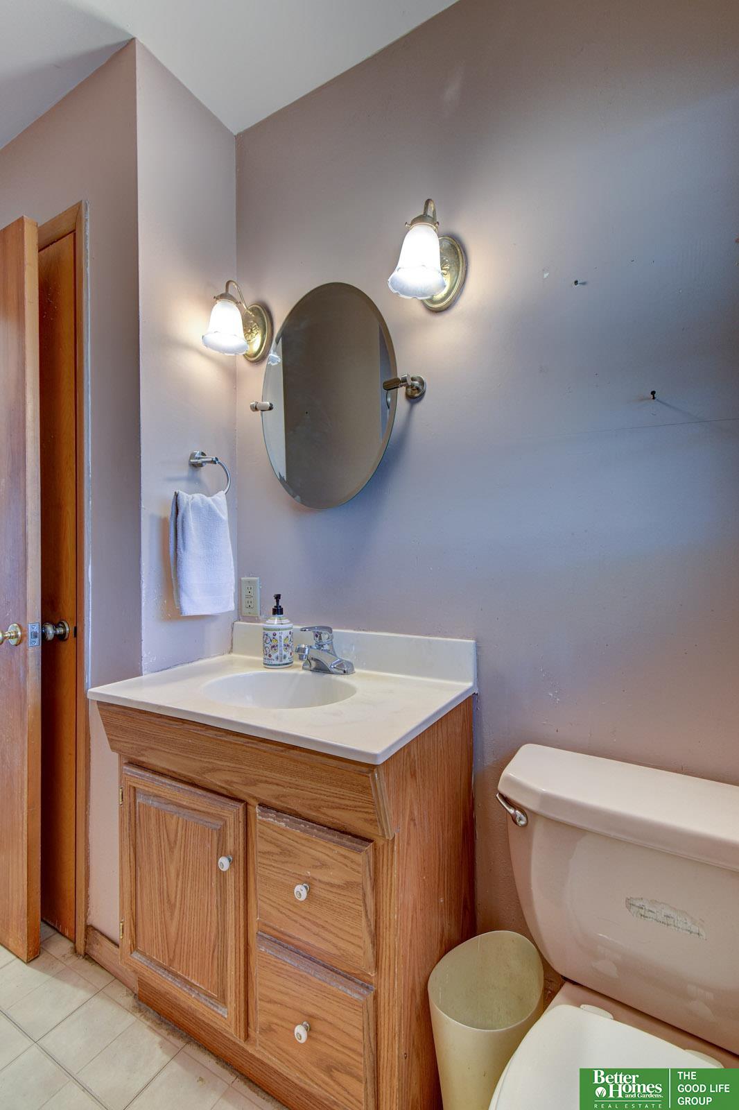 3252 S 74th Street