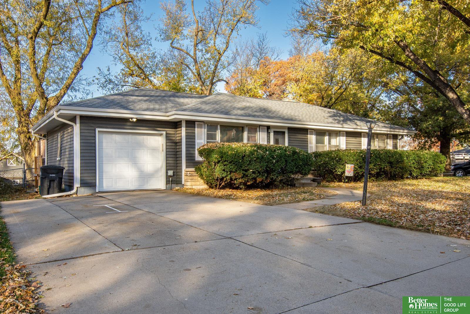 3252 S 74th Street