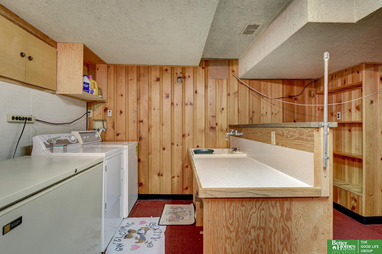 3252 S 74th Street