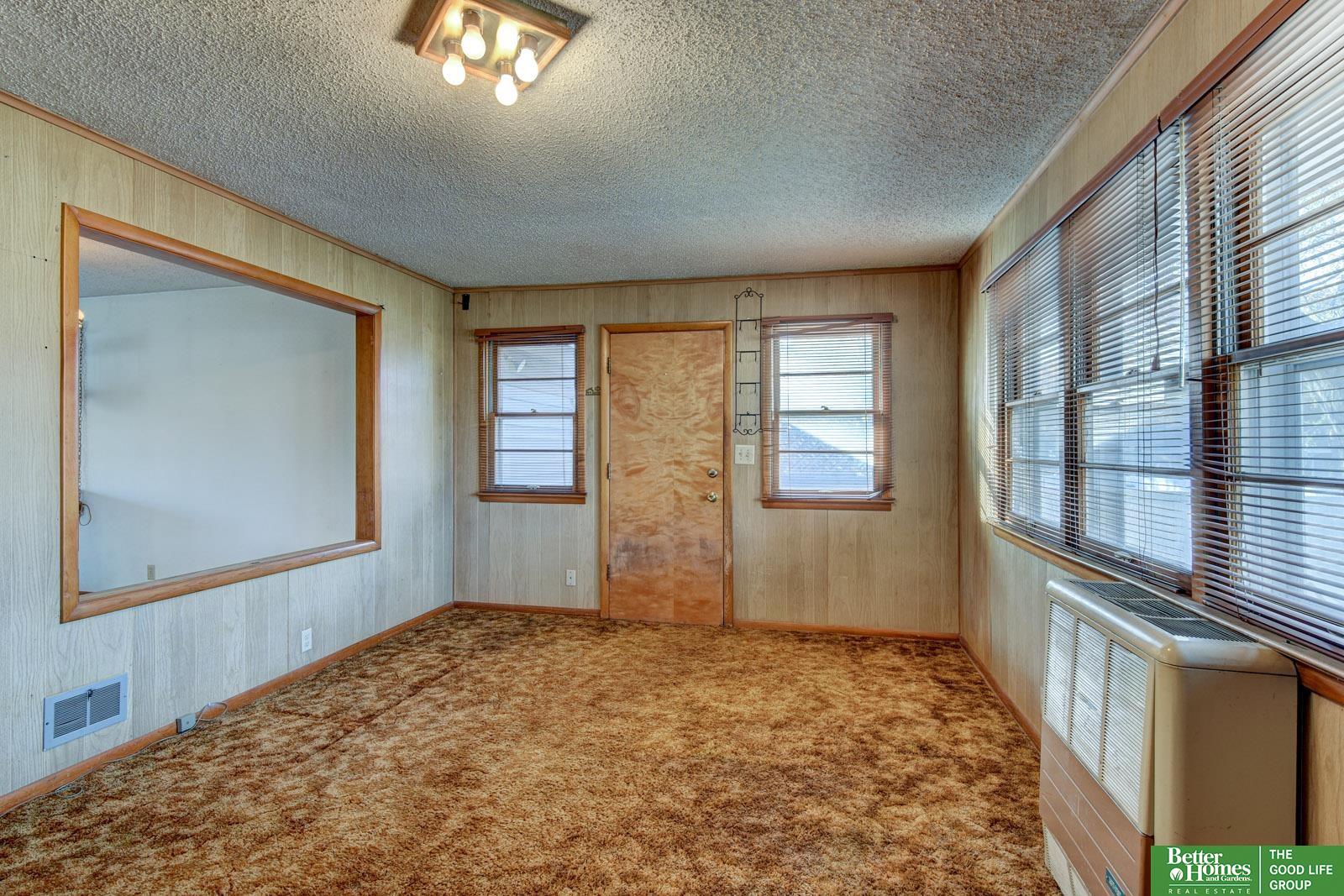 3252 S 74th Street