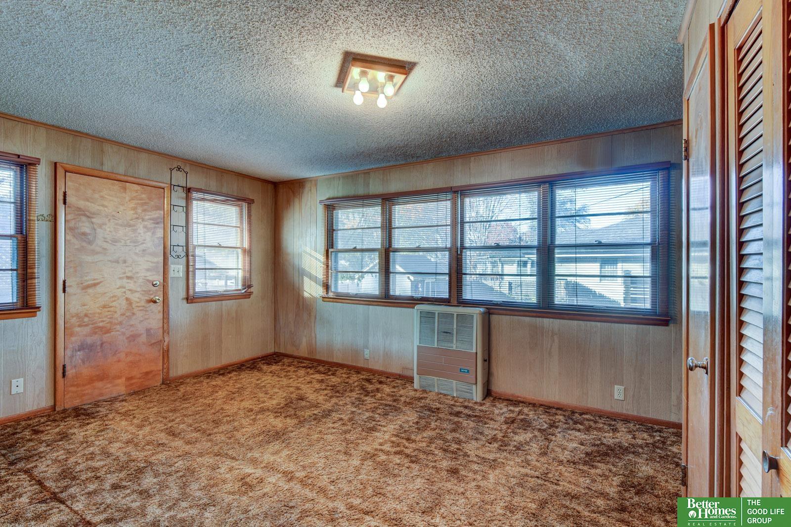 3252 S 74th Street