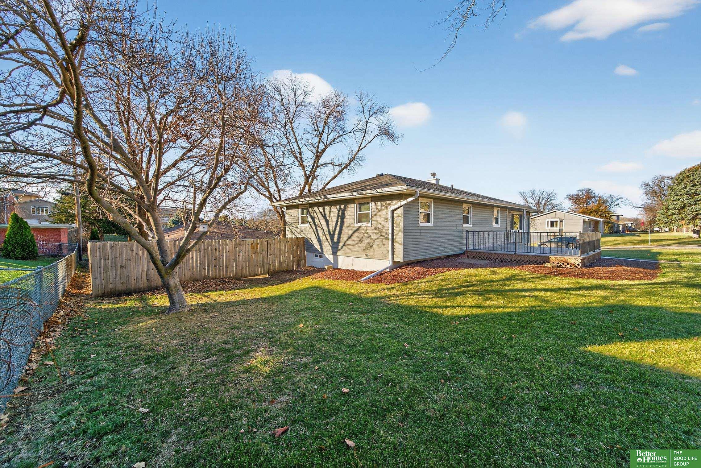 3006 S 107 Street