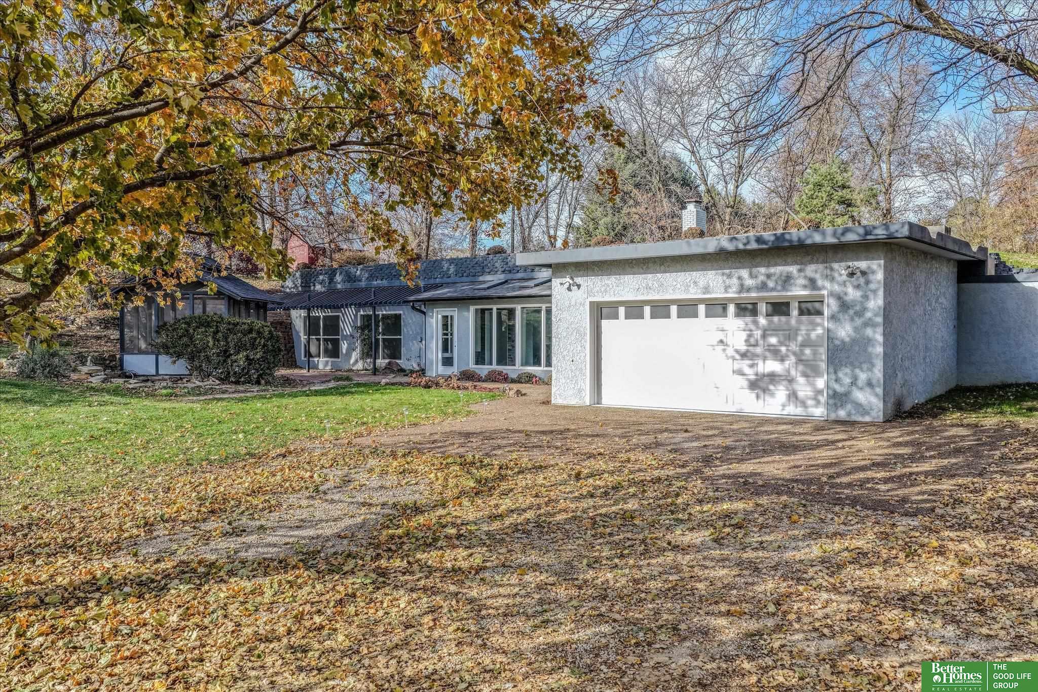 14938 Fall River Lane