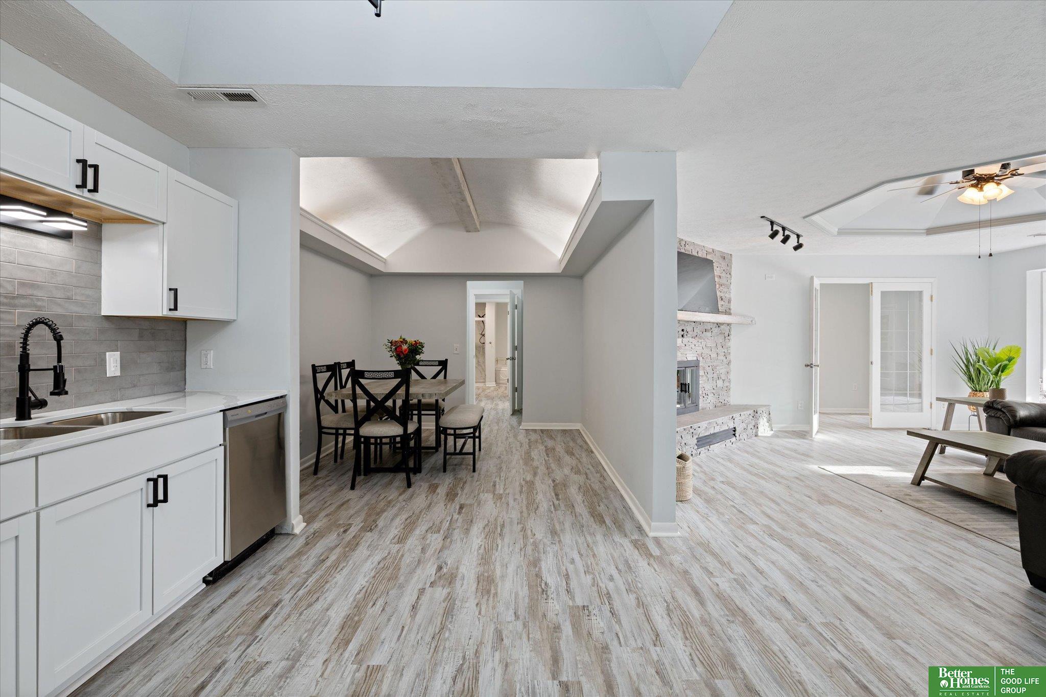 14938 Fall River Lane