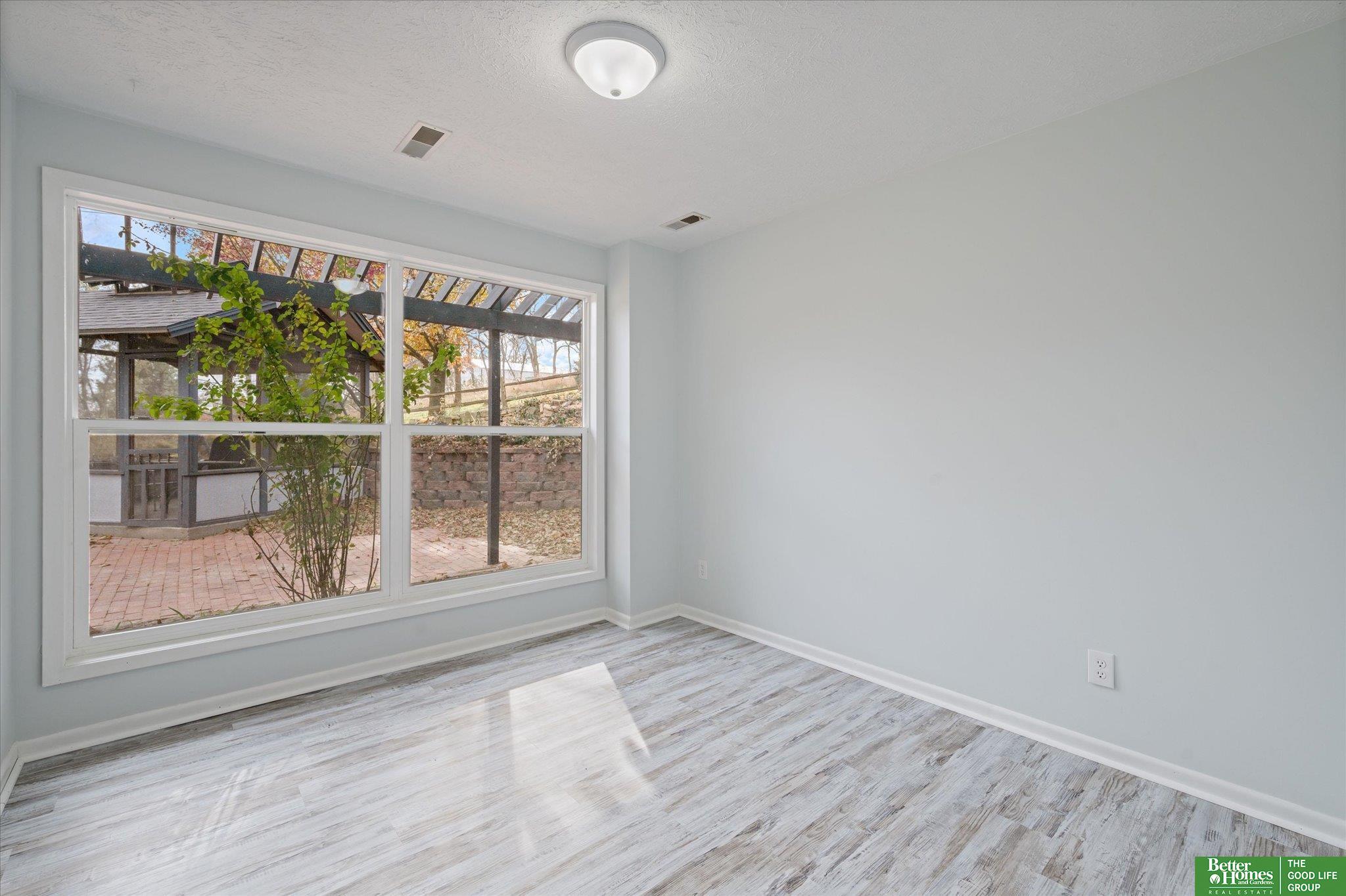 14938 Fall River Lane