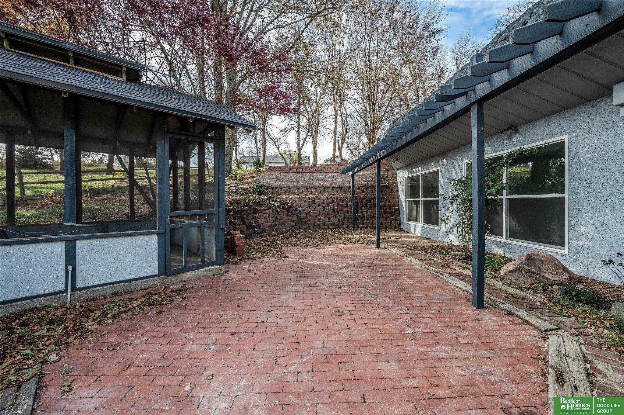 14938 Fall River Lane