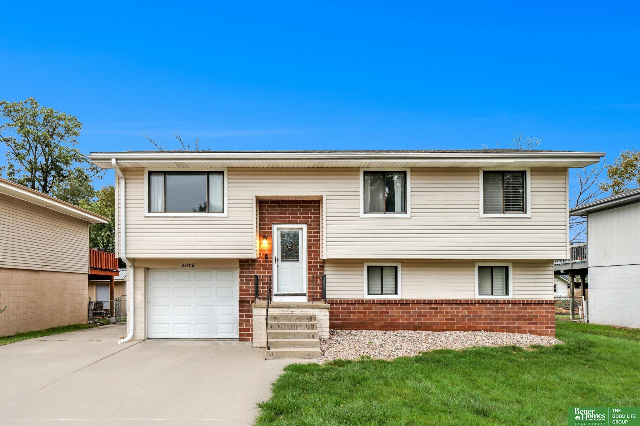 23706 Walnut Circle