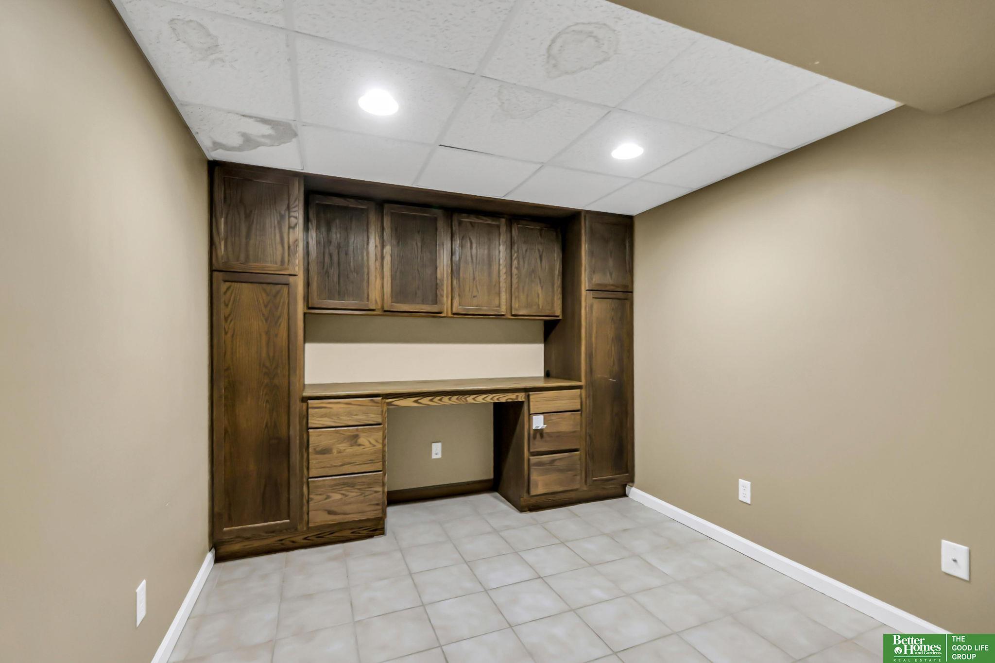 23706 Walnut Circle