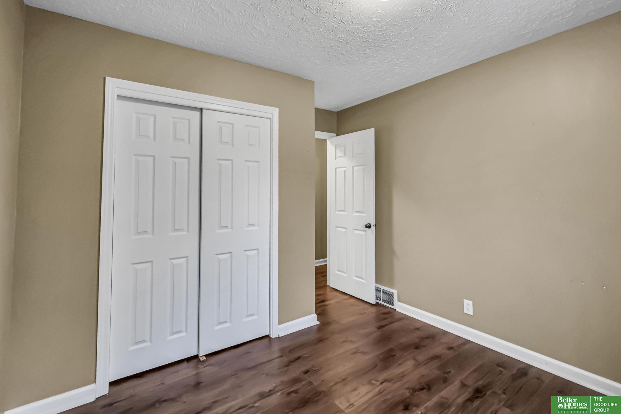23706 Walnut Circle
