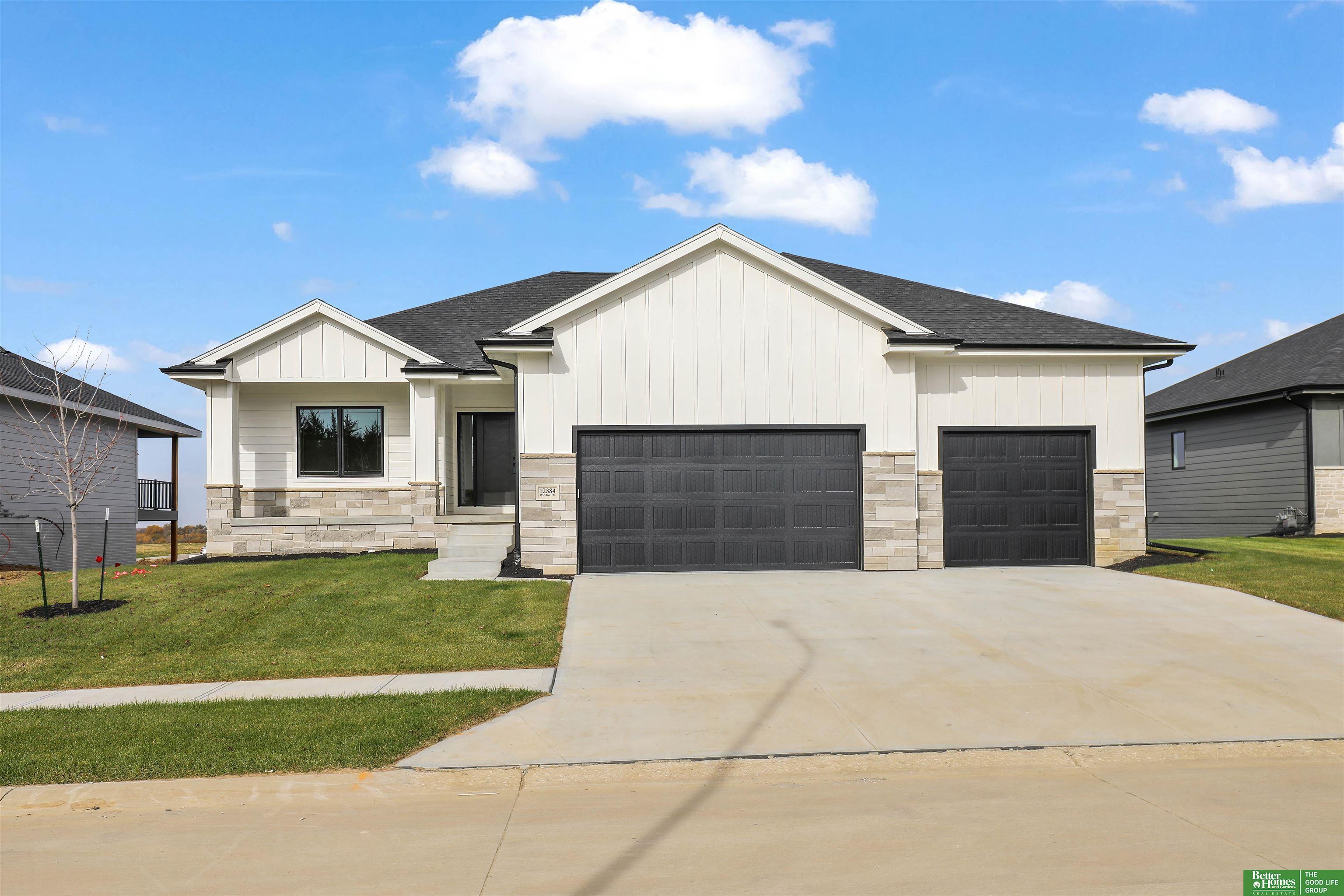12379 Lake Vista Drive