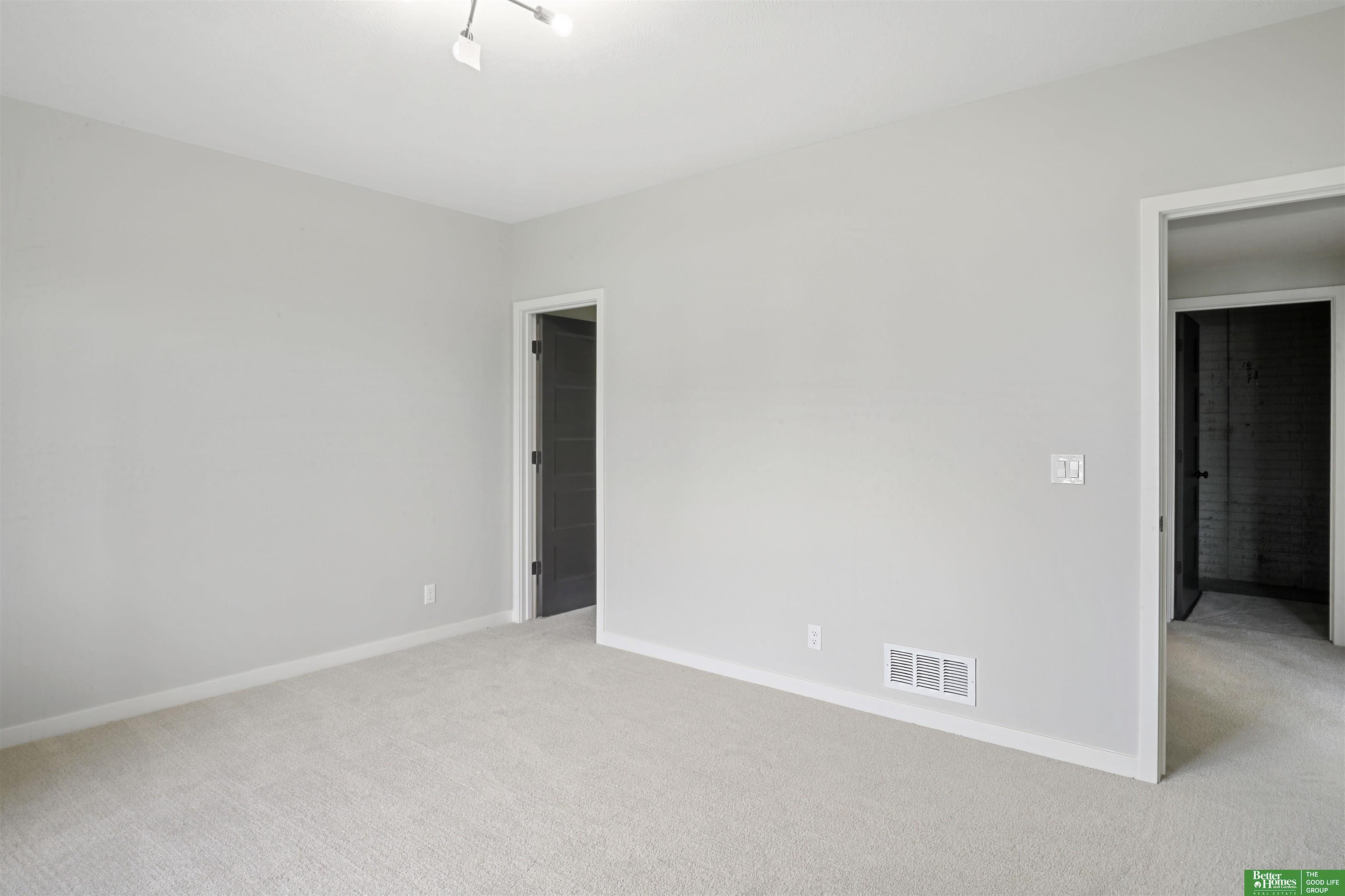 12379 Lake Vista Drive