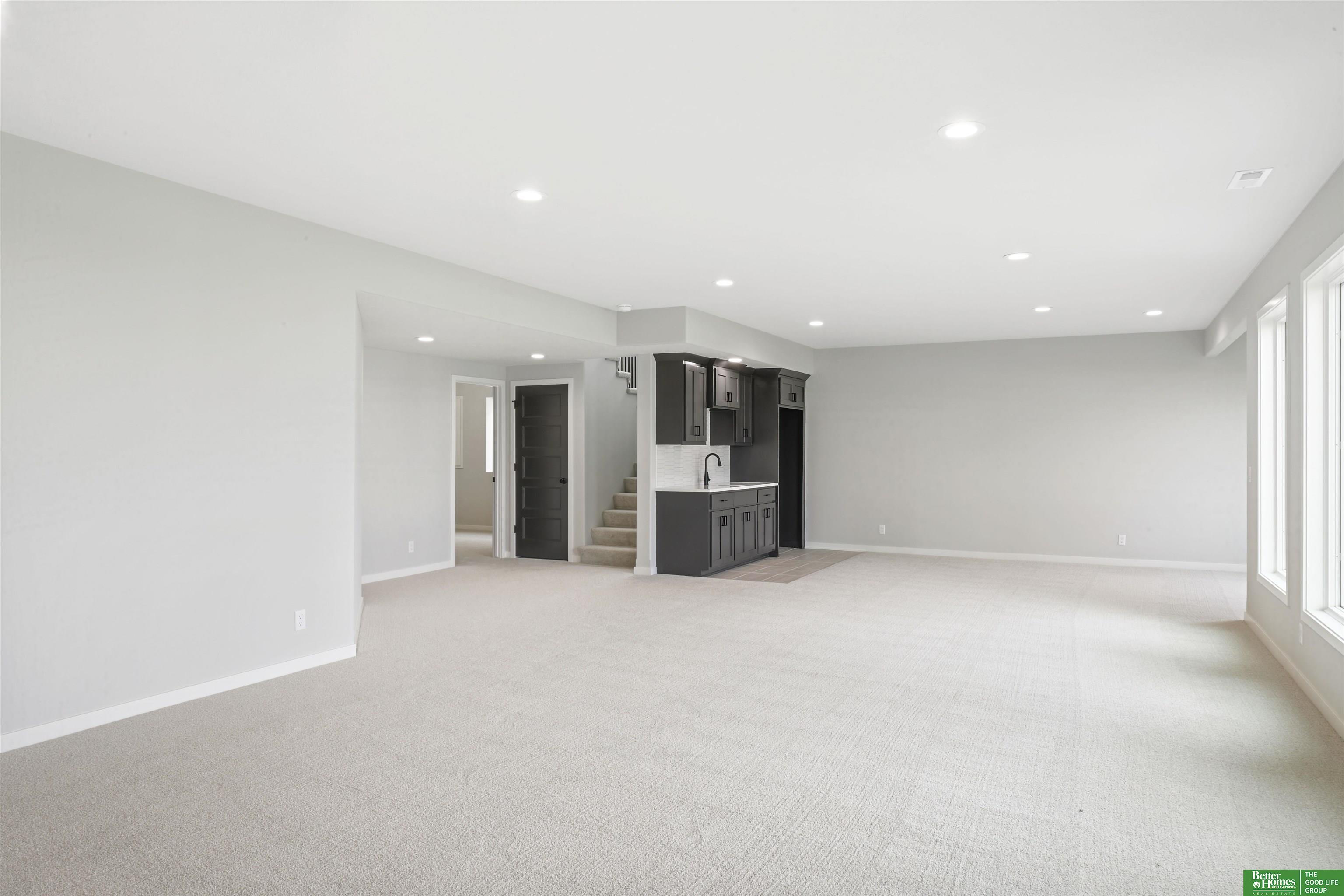 12379 Lake Vista Drive