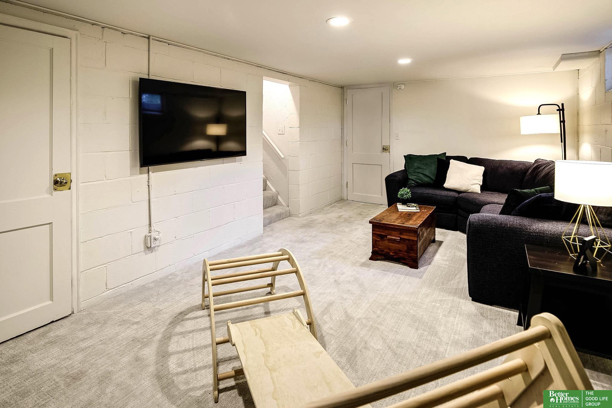 452 S 85th Street