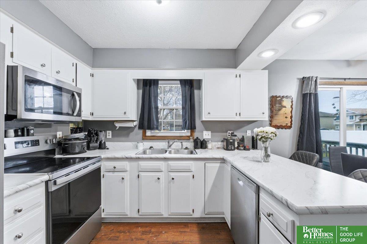 700 W R Street