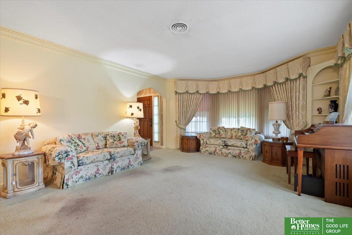 601 Forest Drive