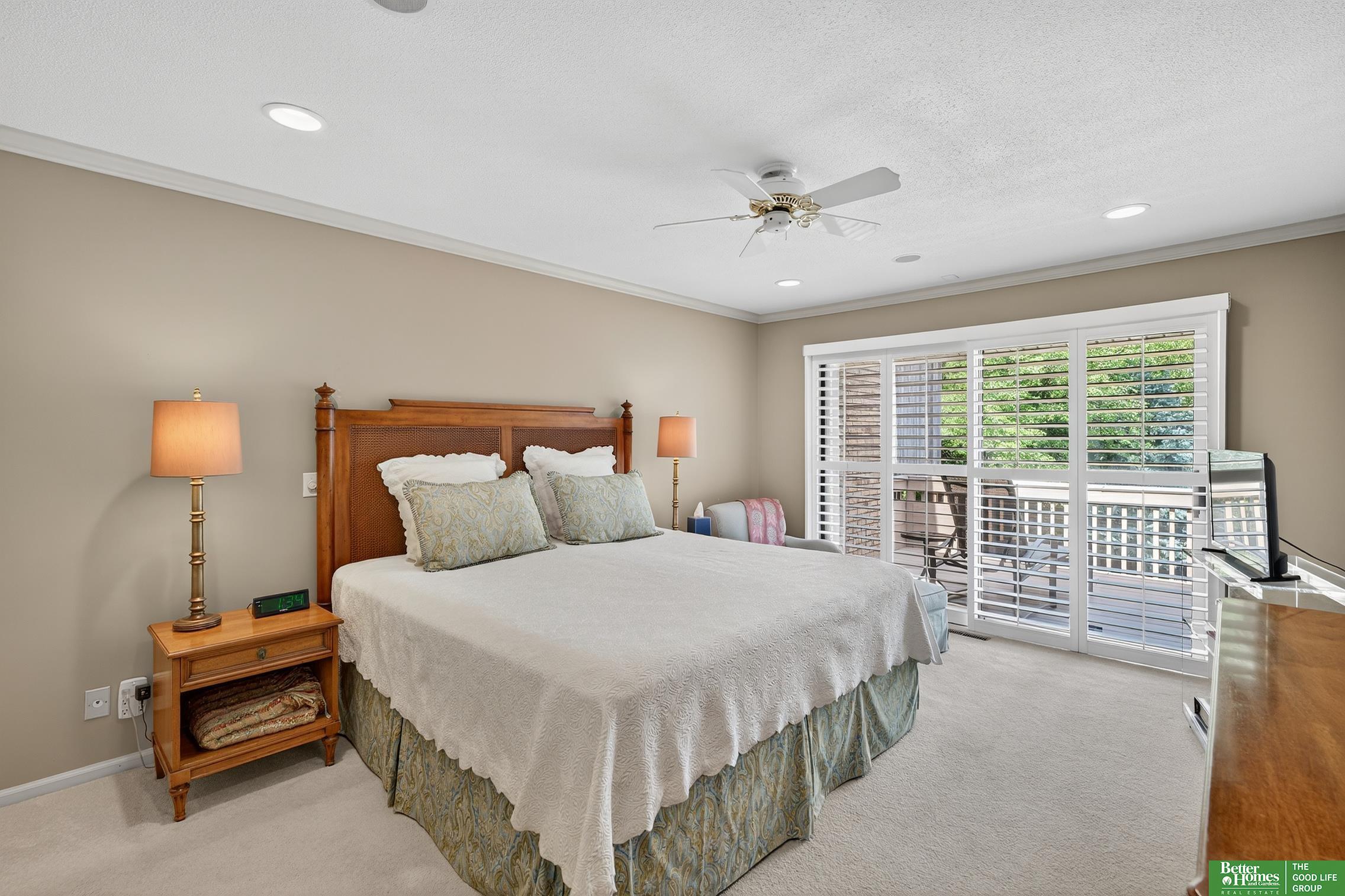 832 S 112 Plaza