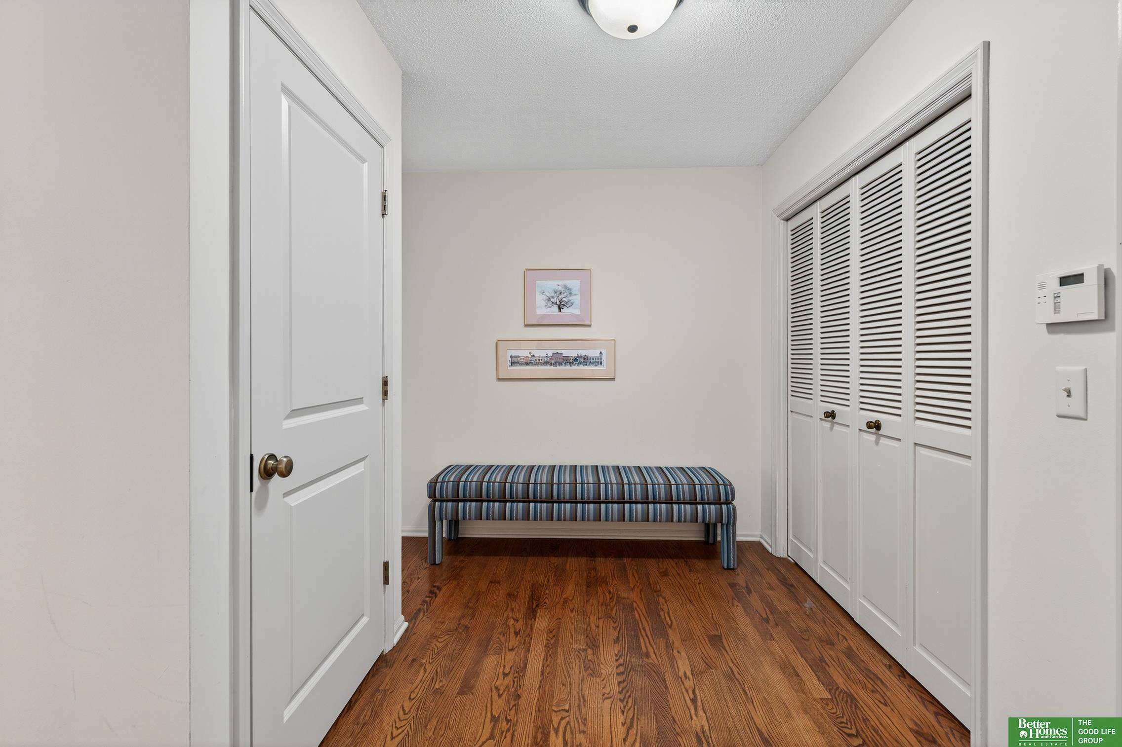 832 S 112 Plaza
