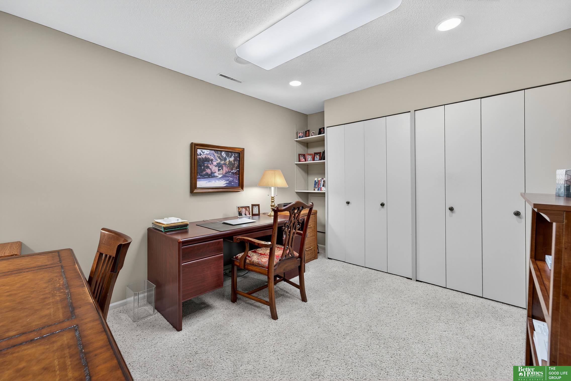 832 S 112 Plaza