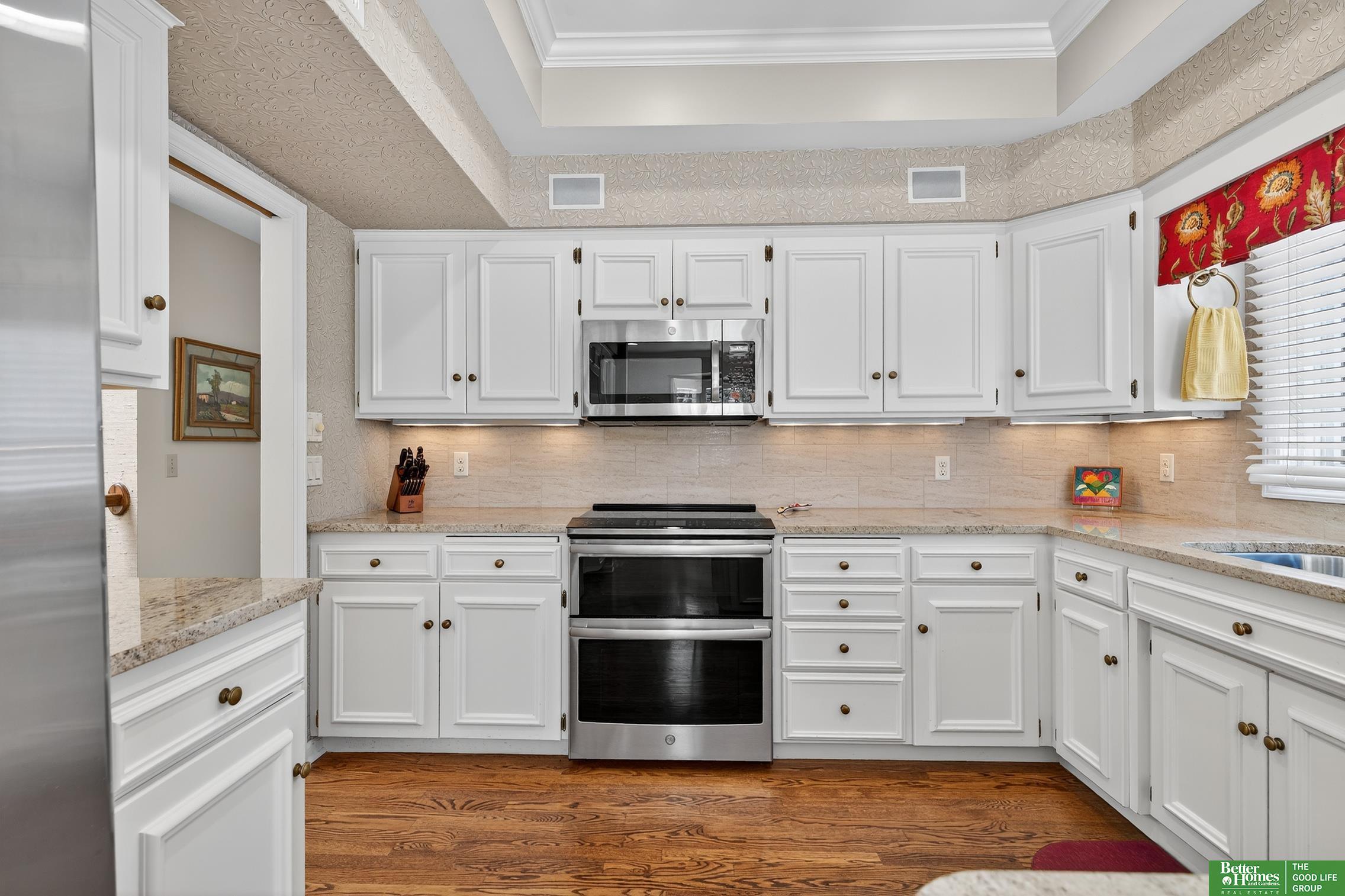 832 S 112 Plaza