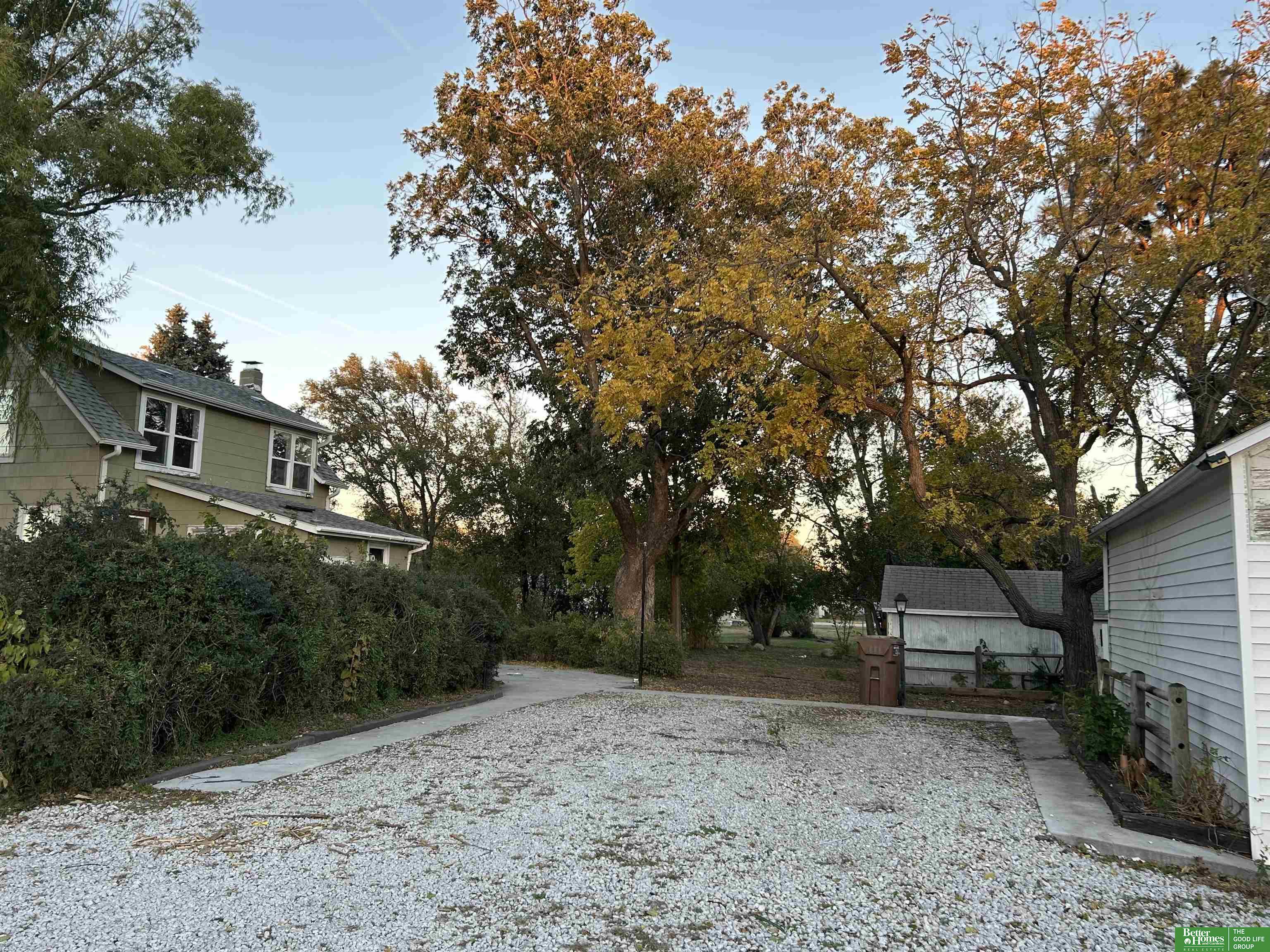 610 OAK Street