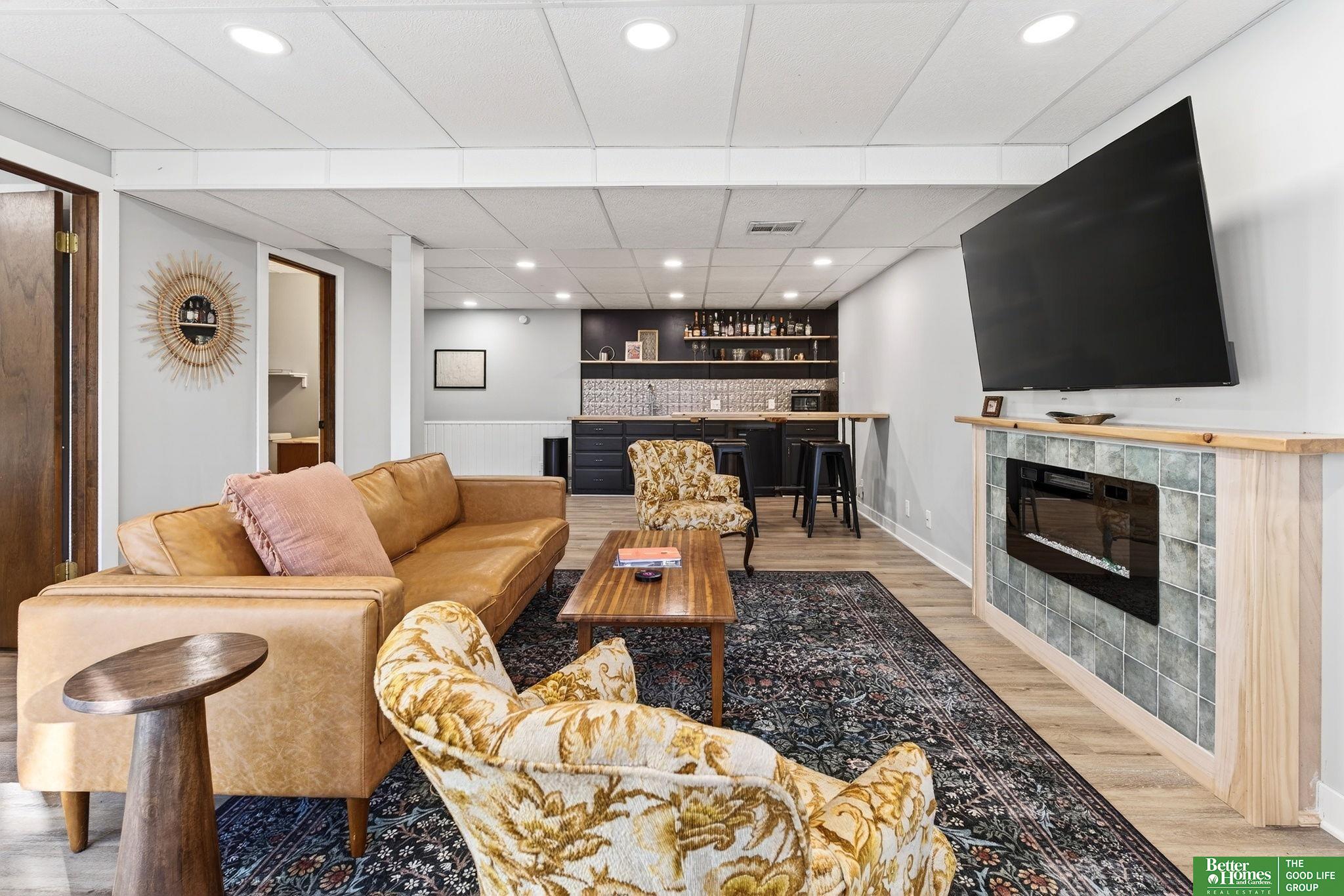 8 Tower Circle