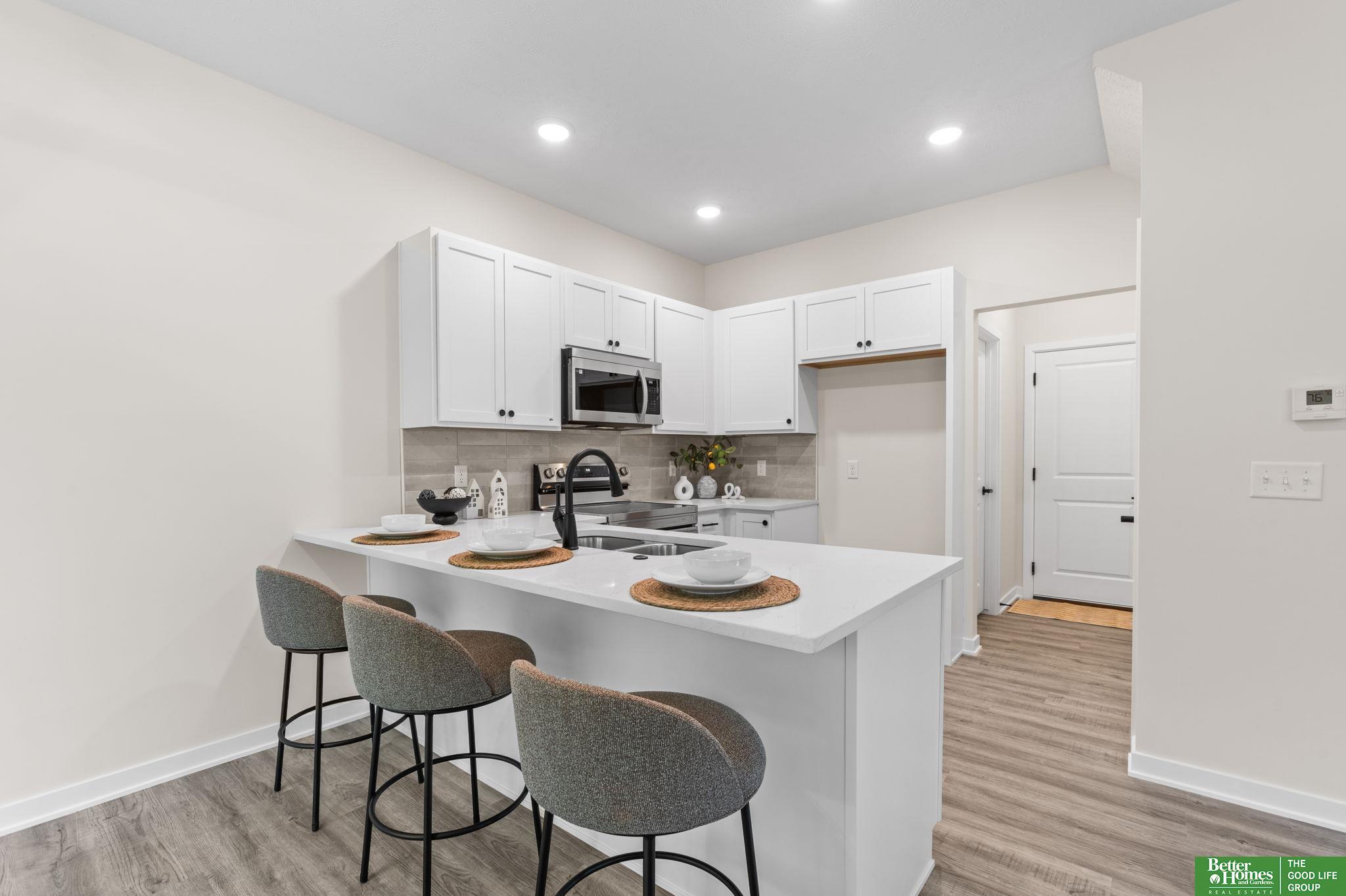 7162 N 79th Court