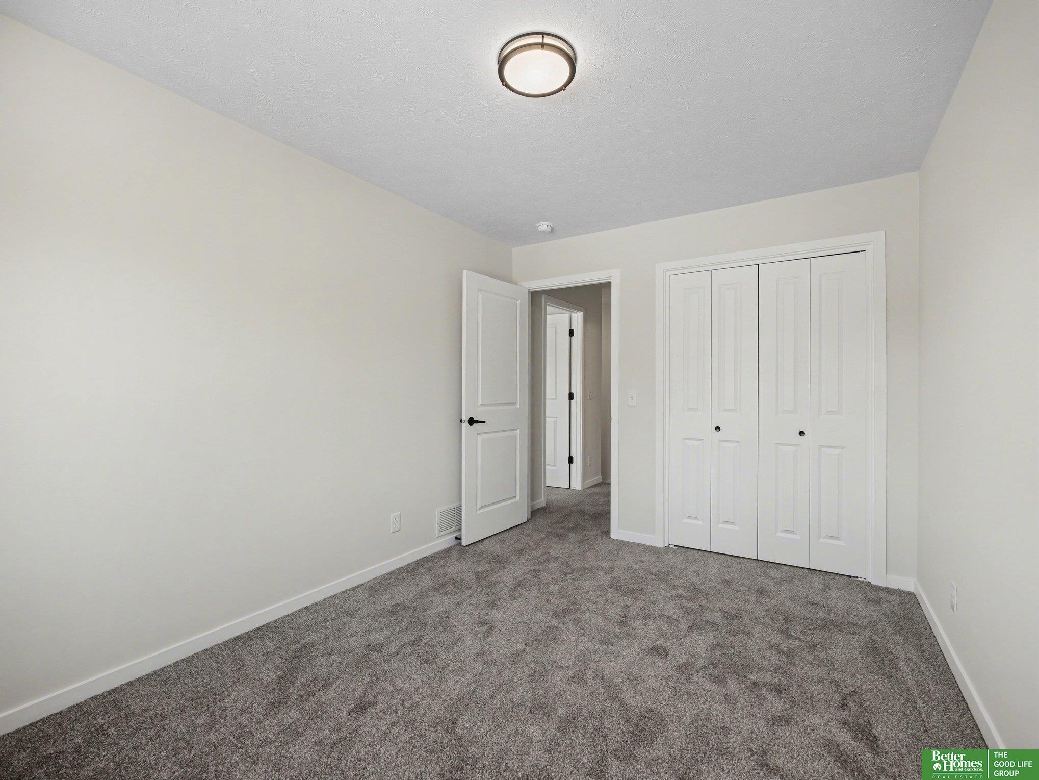 7162 N 79th Court