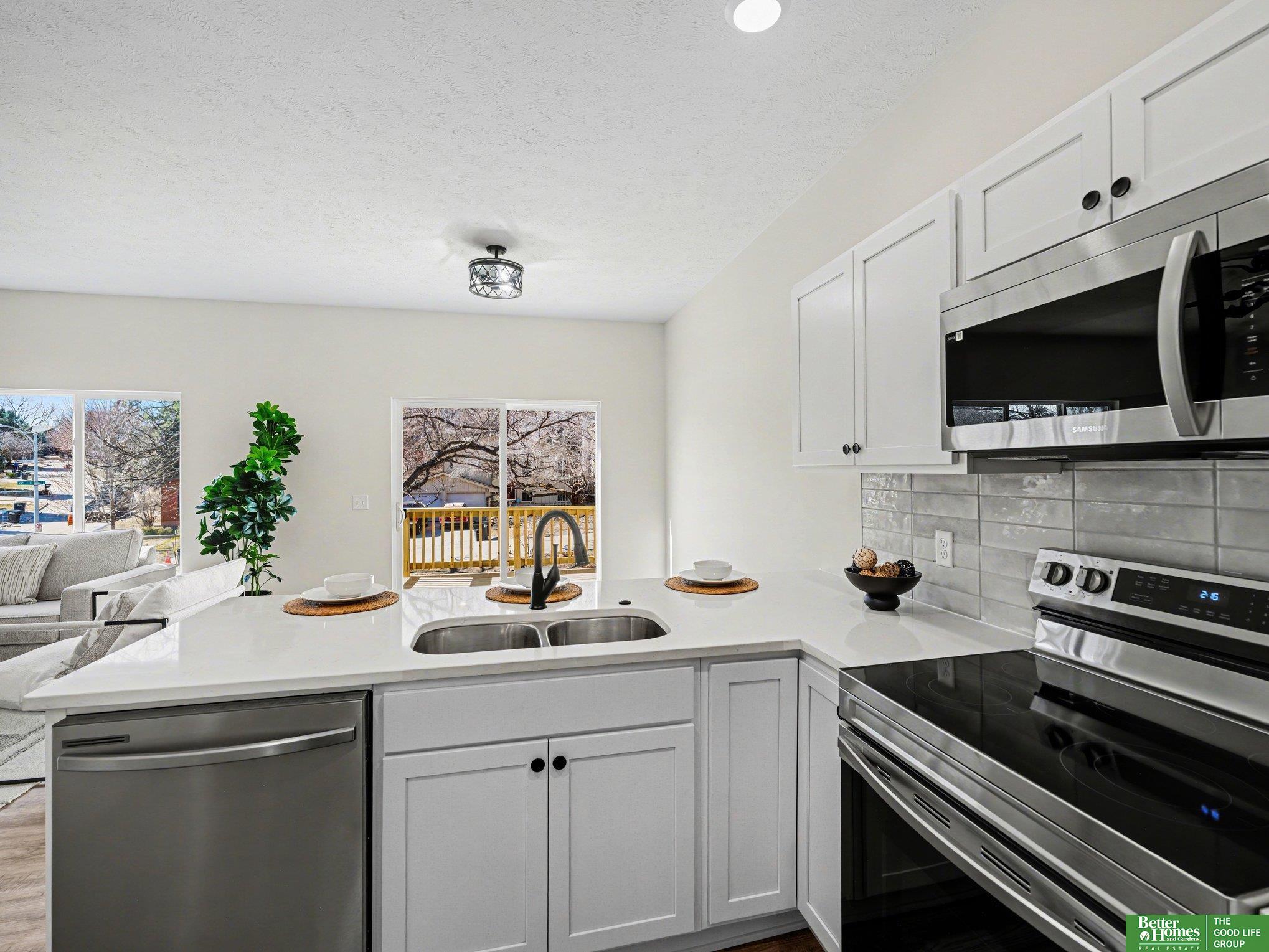 7162 N 79th Court