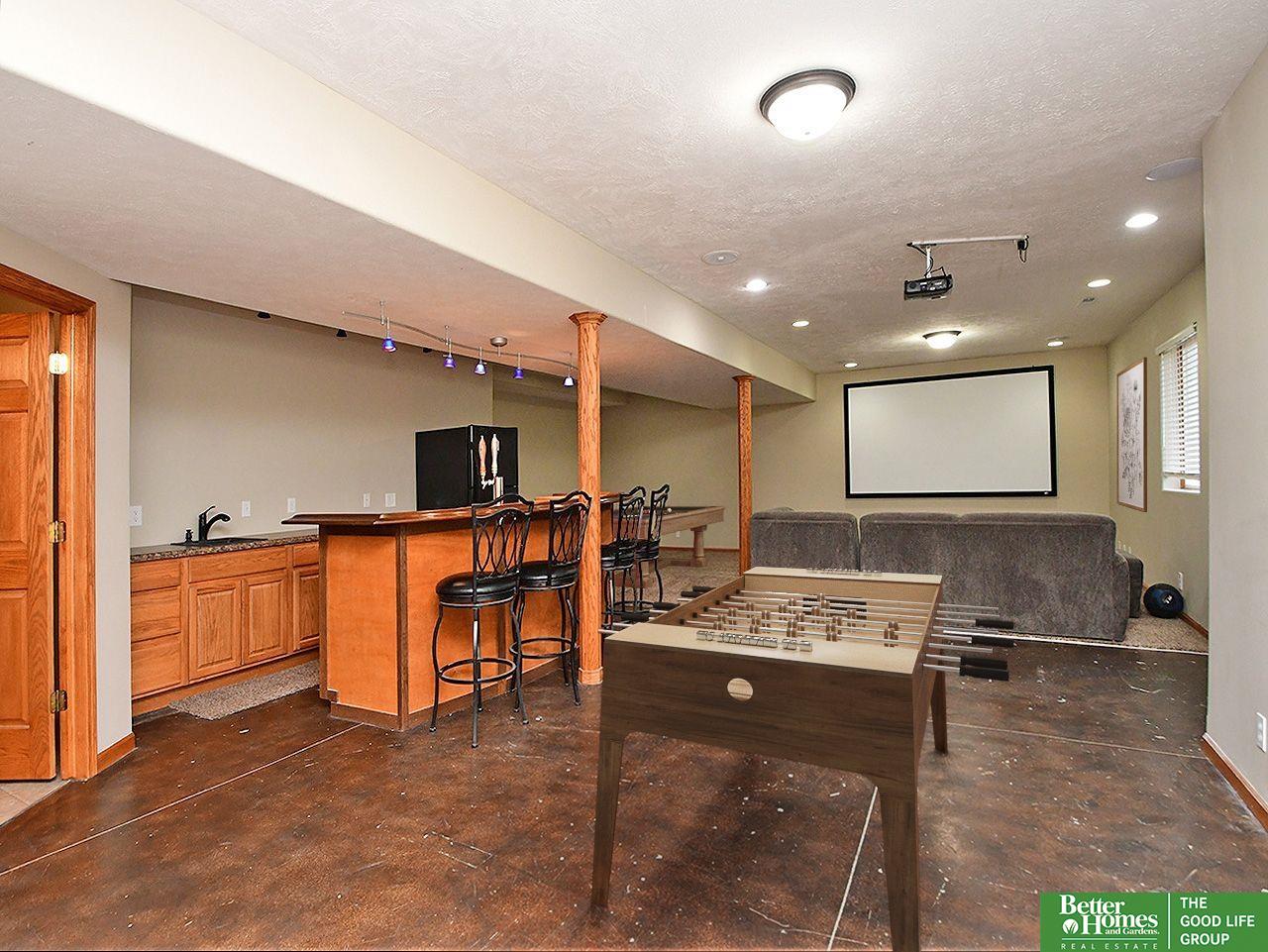 2108 Plymouth Rock Road