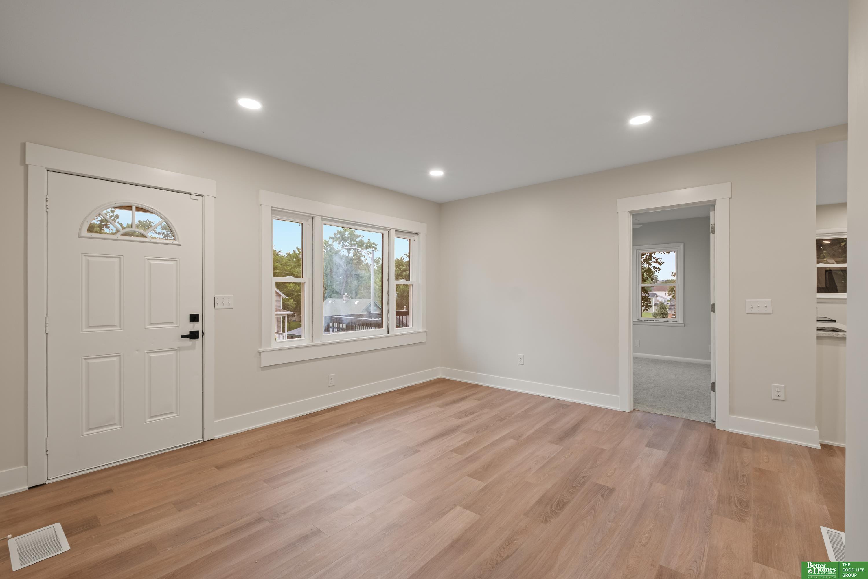 3849 Grover Street