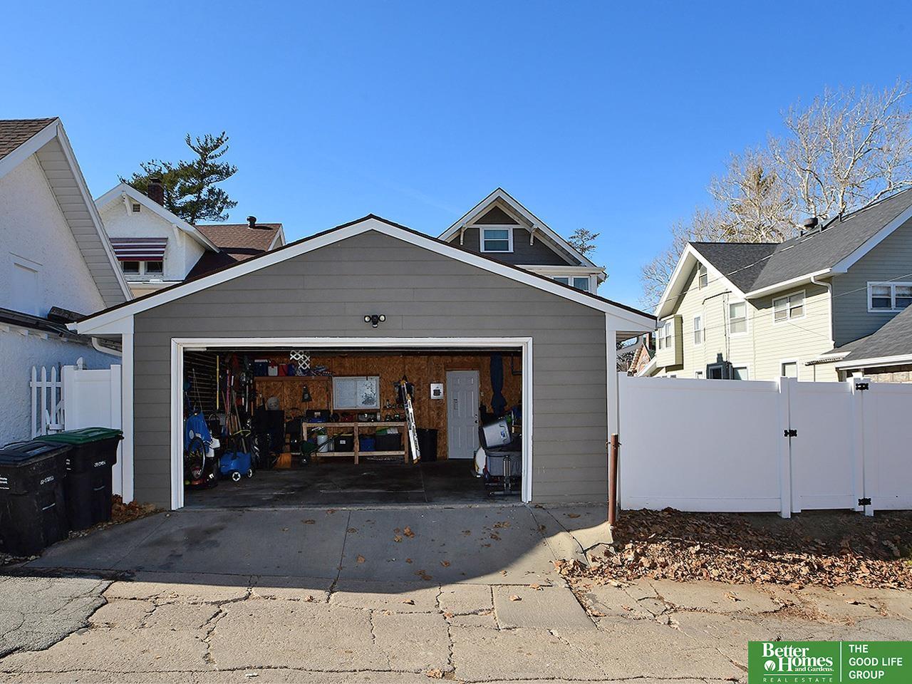 2211 Hanscom Boulevard